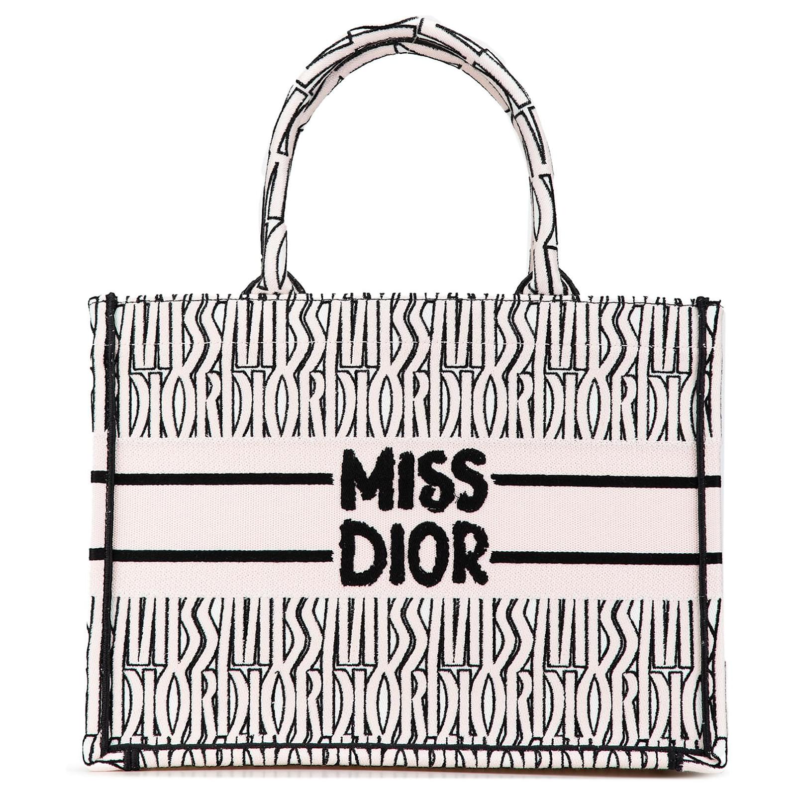 Dior Book Tote Miss Dior Allover バッグ ミディアム Dior Book Tote Miss Dior Allover バッグ ミディアム (Dior