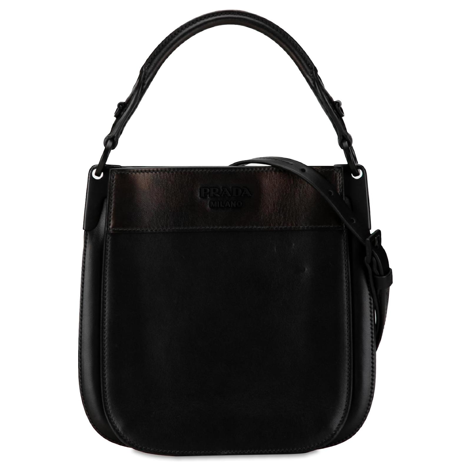 Sac a main Margit en cuir de veau noir de Prada Small City ref.1664200 Joli Closet