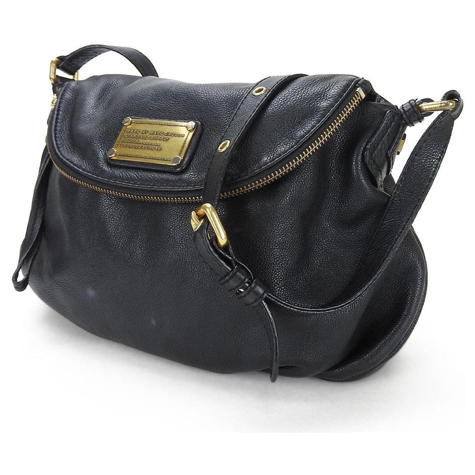 MARC JACOBS Leather Shoulder Bag Classic Cue Black