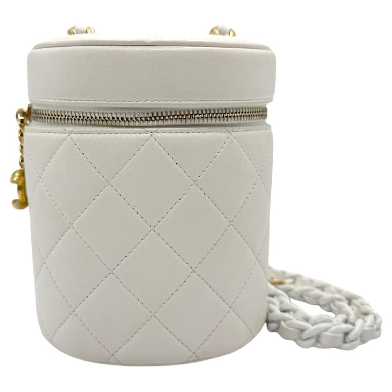 Chanel White Matelasse Leather Shoulder Bag Joli Closet