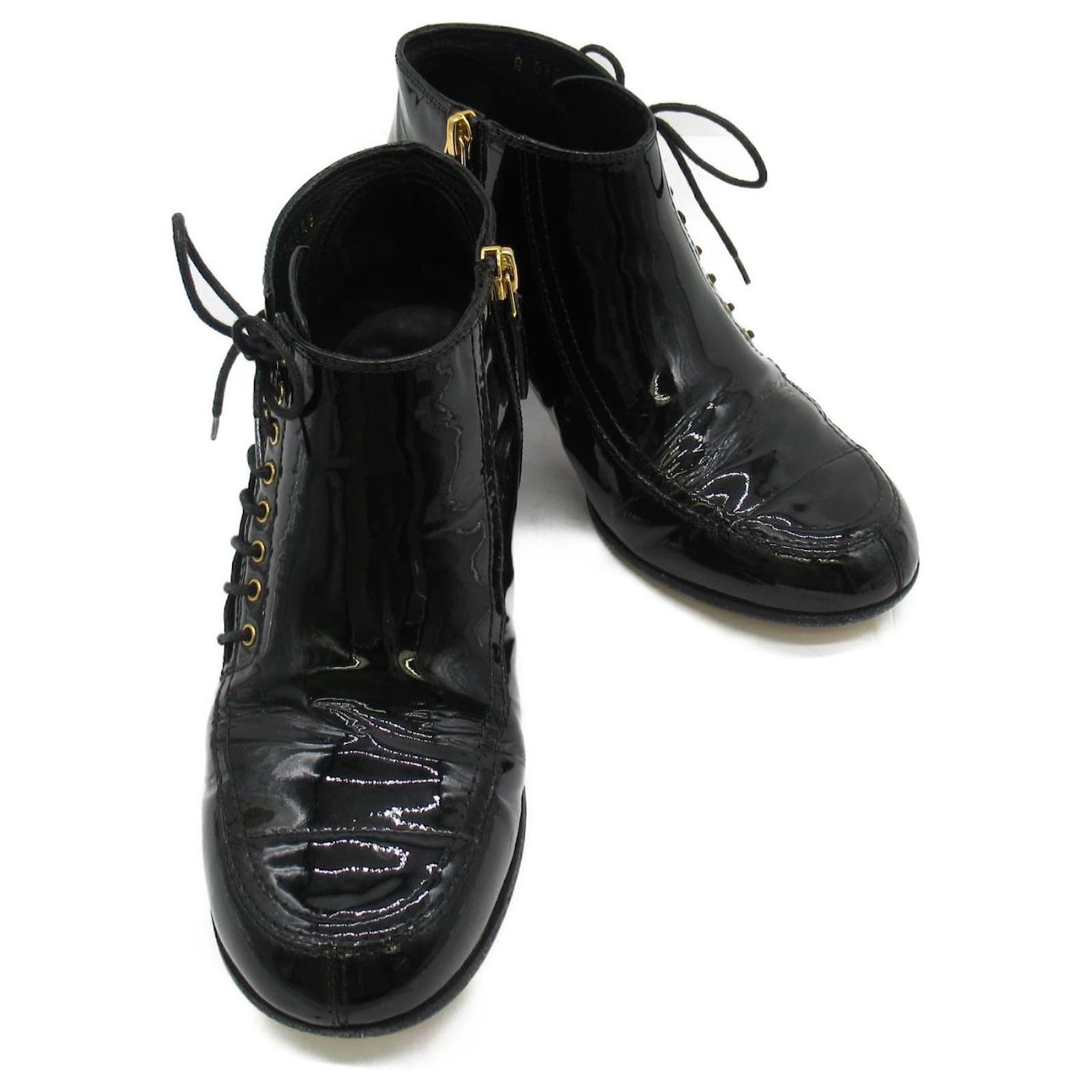 Autre Marque Chanel Patent Leather Short Boots Black ref.1686621 Joli Closet