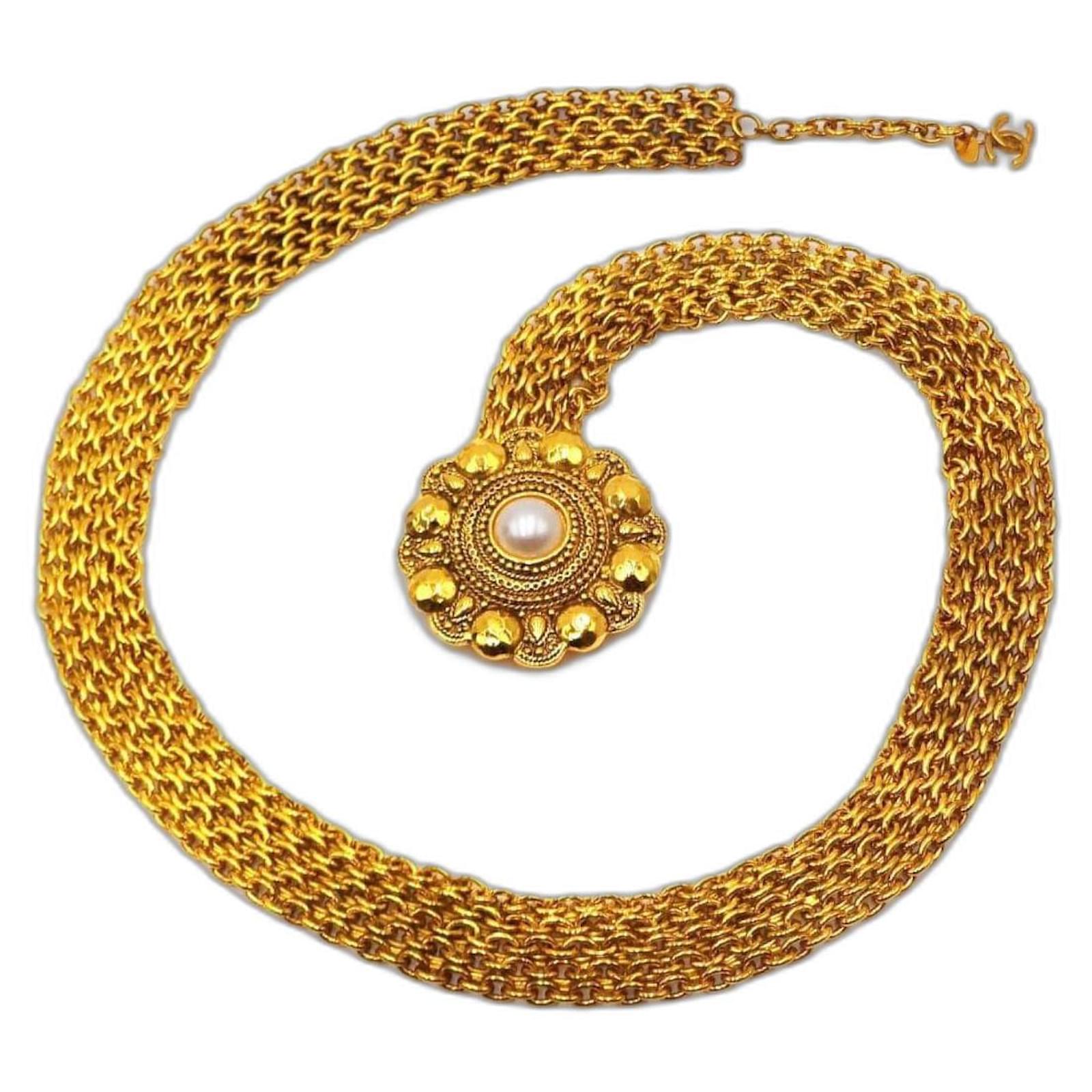 Ceinture de collier à chaîne quintuple en fleurs byzantines et