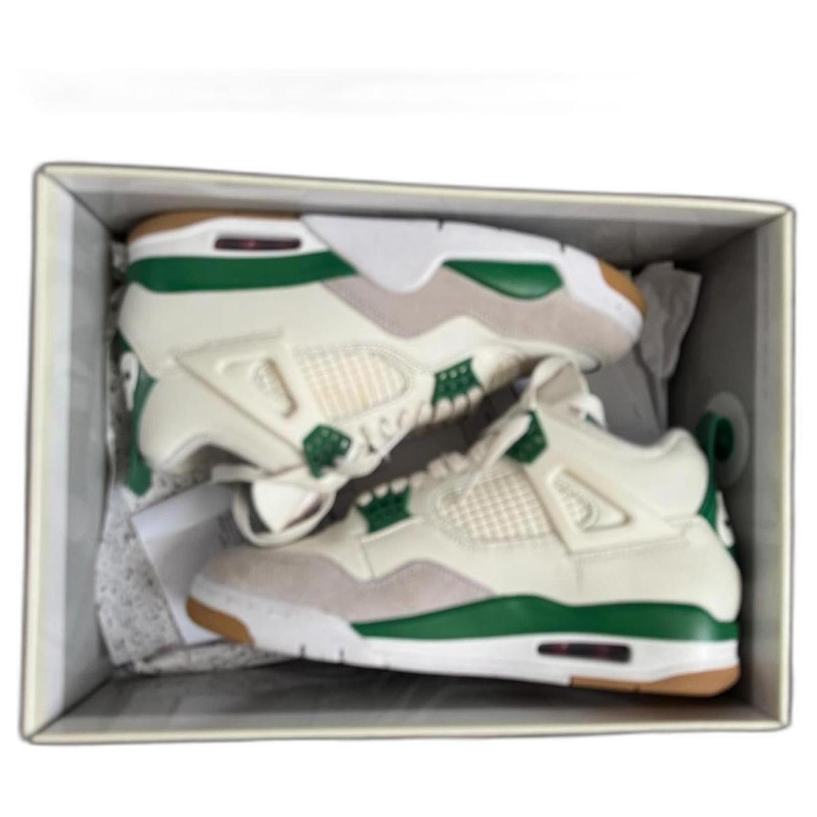 Jordan 4 Retro Pine Green x Nike SB Cuir Blanc Vert ref.1713999 Joli Closet