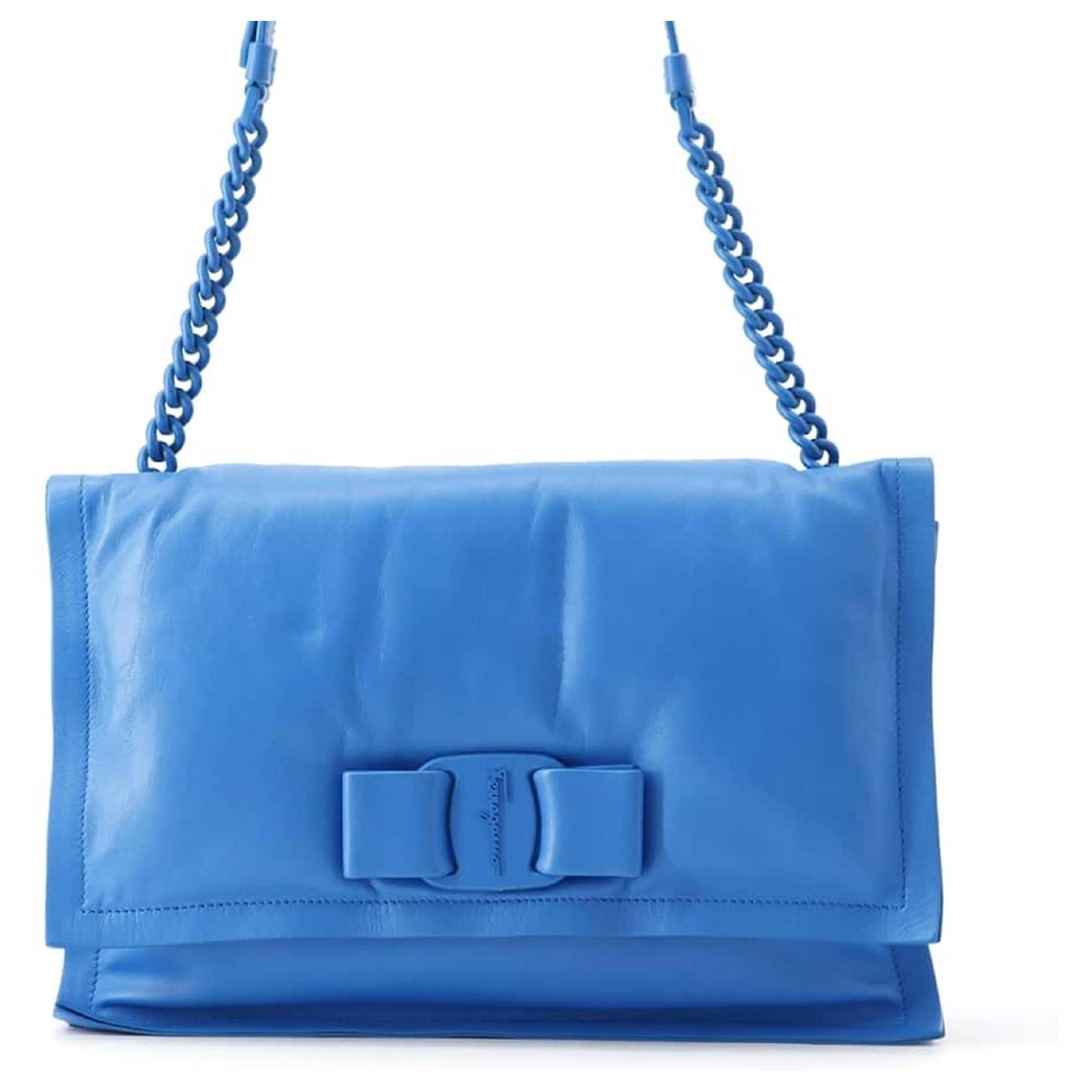 ショルダーバッグ・ポシェット FERRAGAMO Woman Shoulder bag Blue 219794 779063 010 Hug soft crossbody bag (L) - Women | Ferragamo