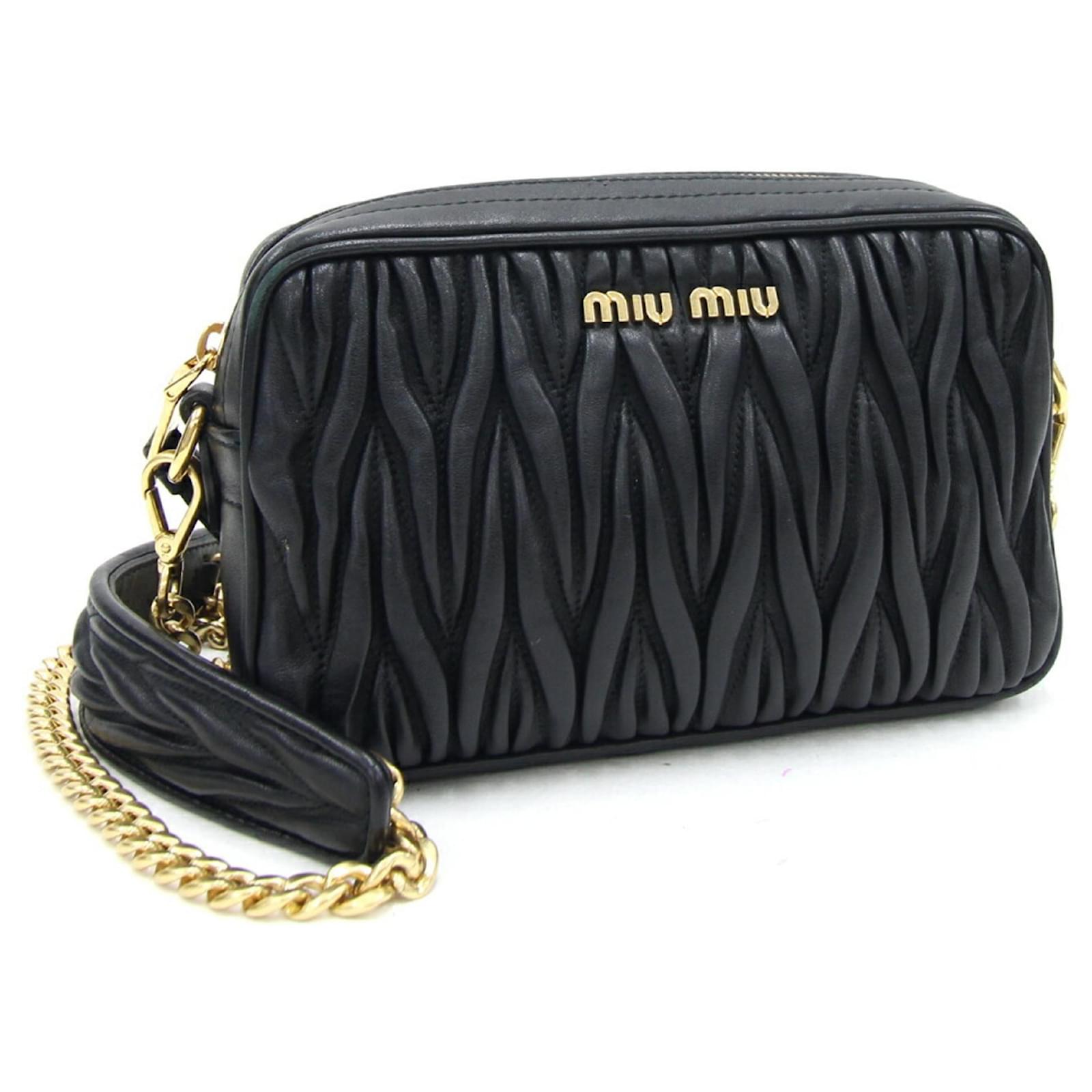 Borsa a spalla pochette in pelle nera Miu Miu Nero