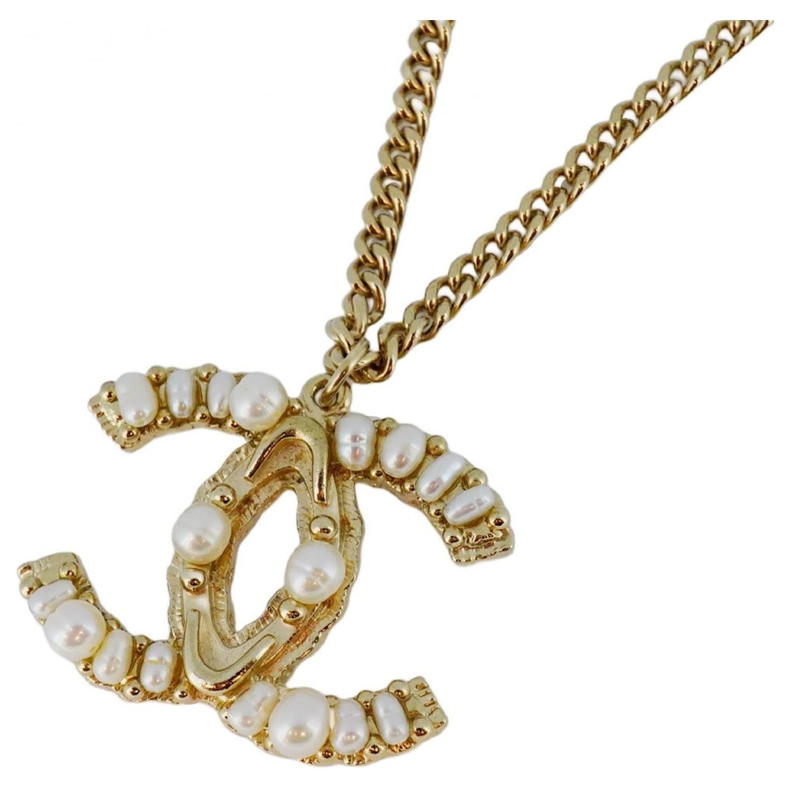 アクセサリー CHANEL Coco Mark Golden Chanel Necklace with Coco Mark and Fake Pearl Golden Gold-plated