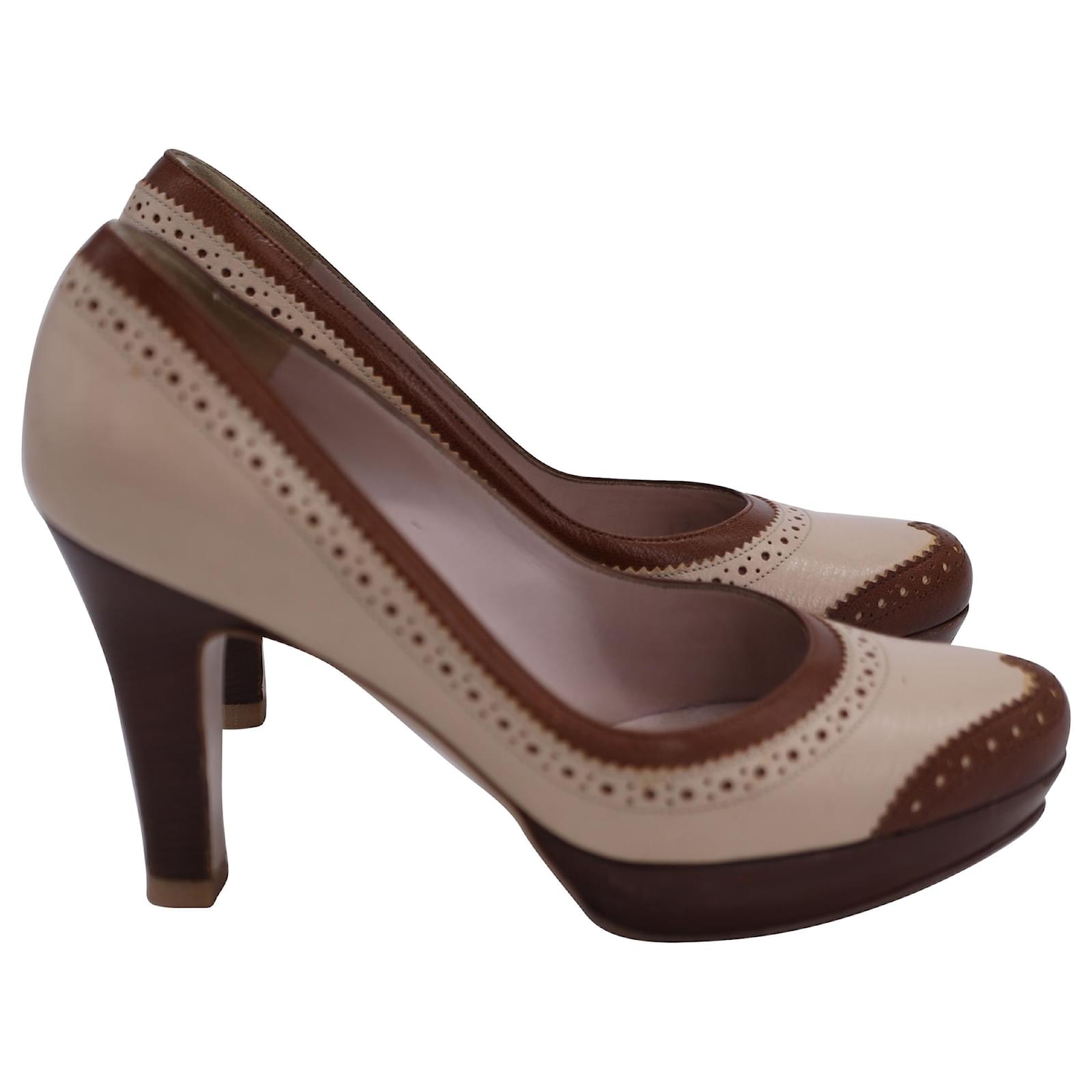 Salvatore Ferragamo Brogue Platform Pumps in Brown Leather Red ref.1726047  - Joli Closet