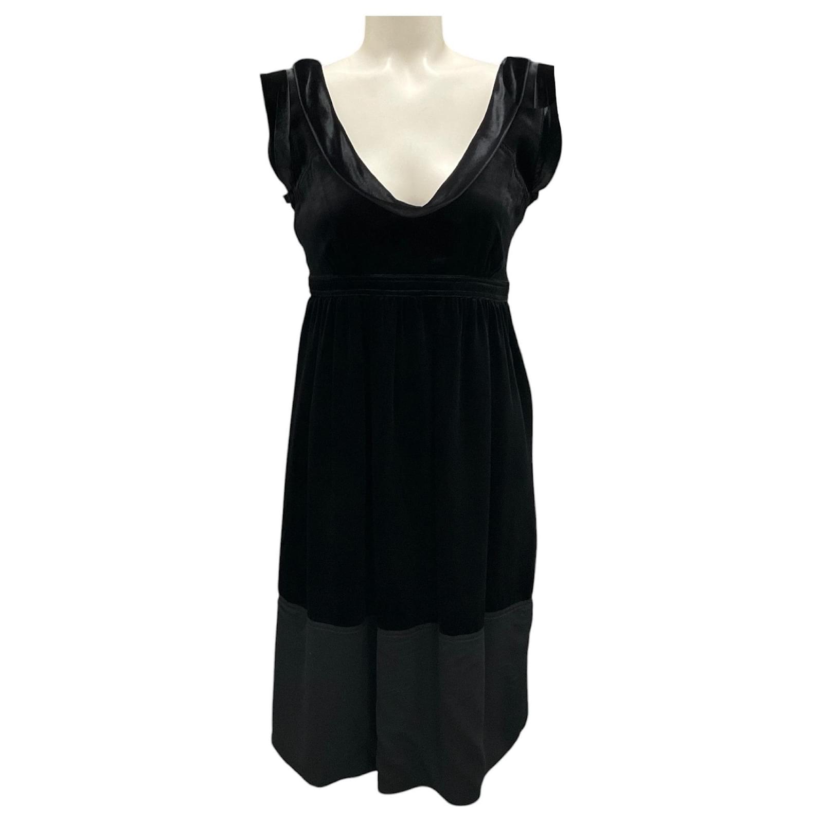 Burberry store Velvet Dress