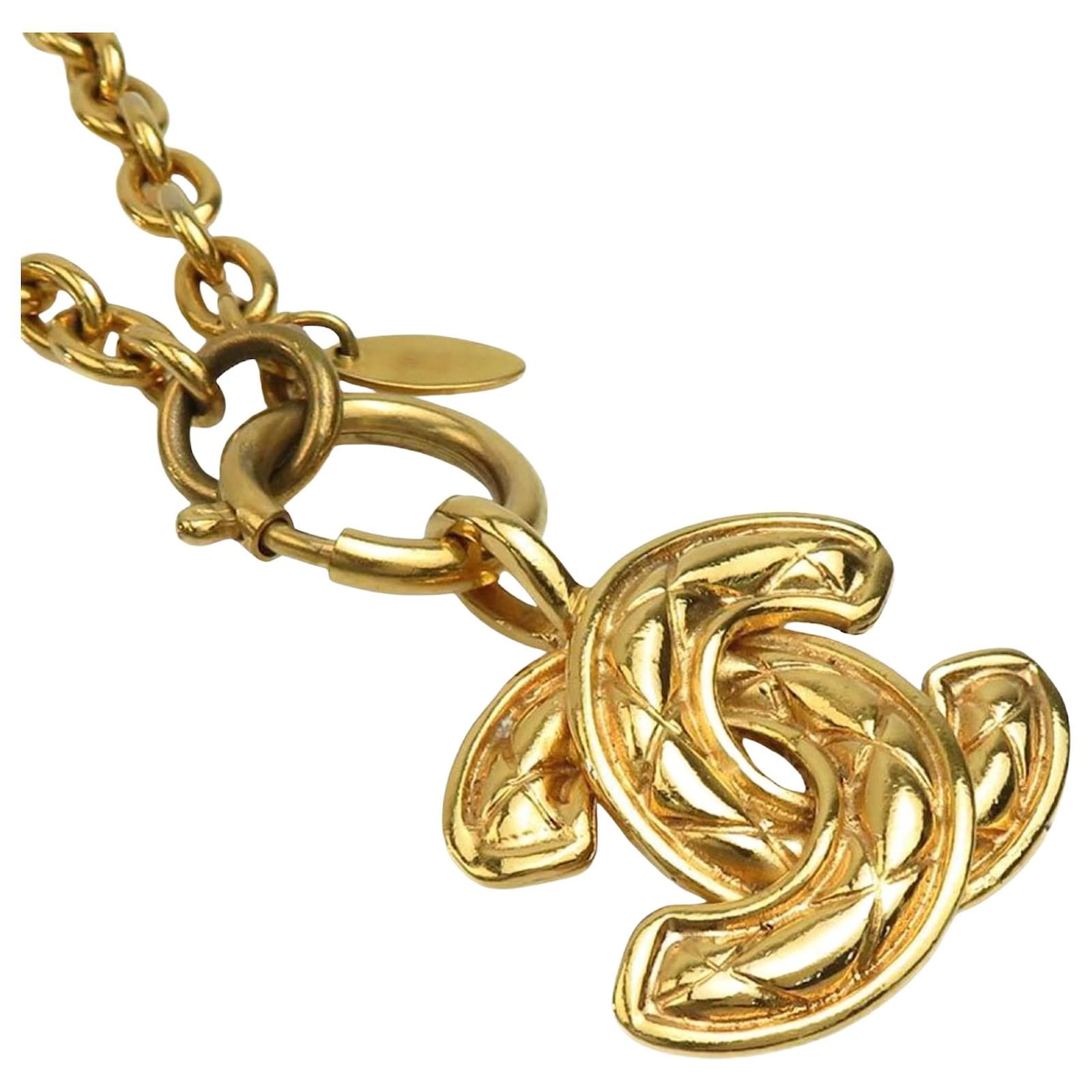 Chanel Coco Mark Golden Metal ref.1733587 - Joli Closet