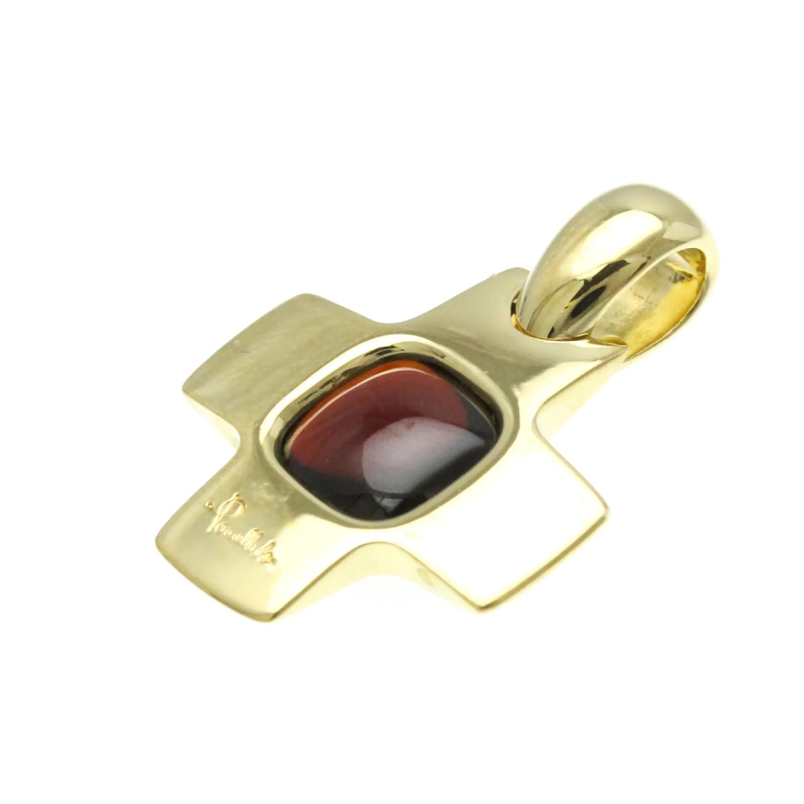 Collana con pendente a croce in oro 18K con granato Pomellato D