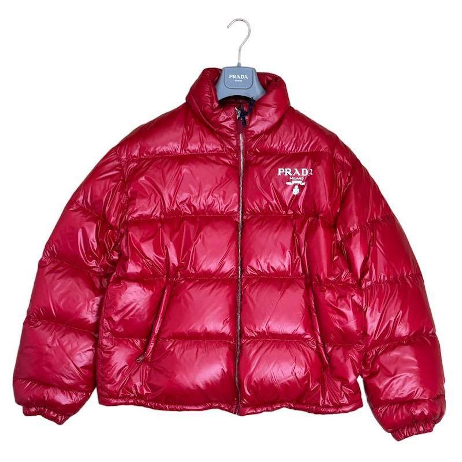 Red Prada Puffer Coat Polyamide ref.1760512 - Joli Closet