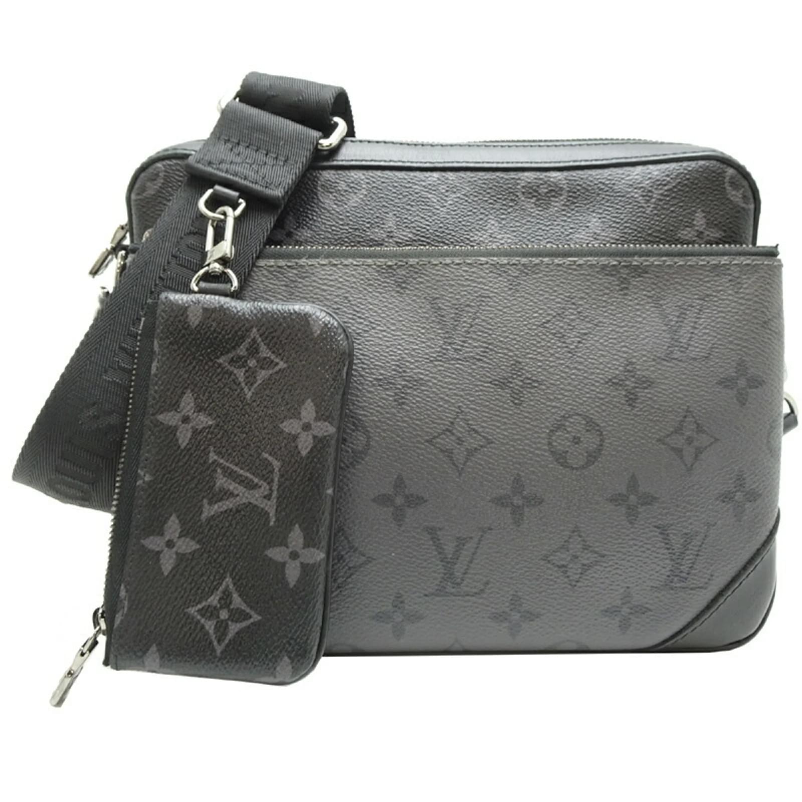 LOUIS VUITTONモノグラムエシャルプ ブラック×グレー Louis Vuitton Trio Men's Shoulder Bag Brown Black Cloth ref