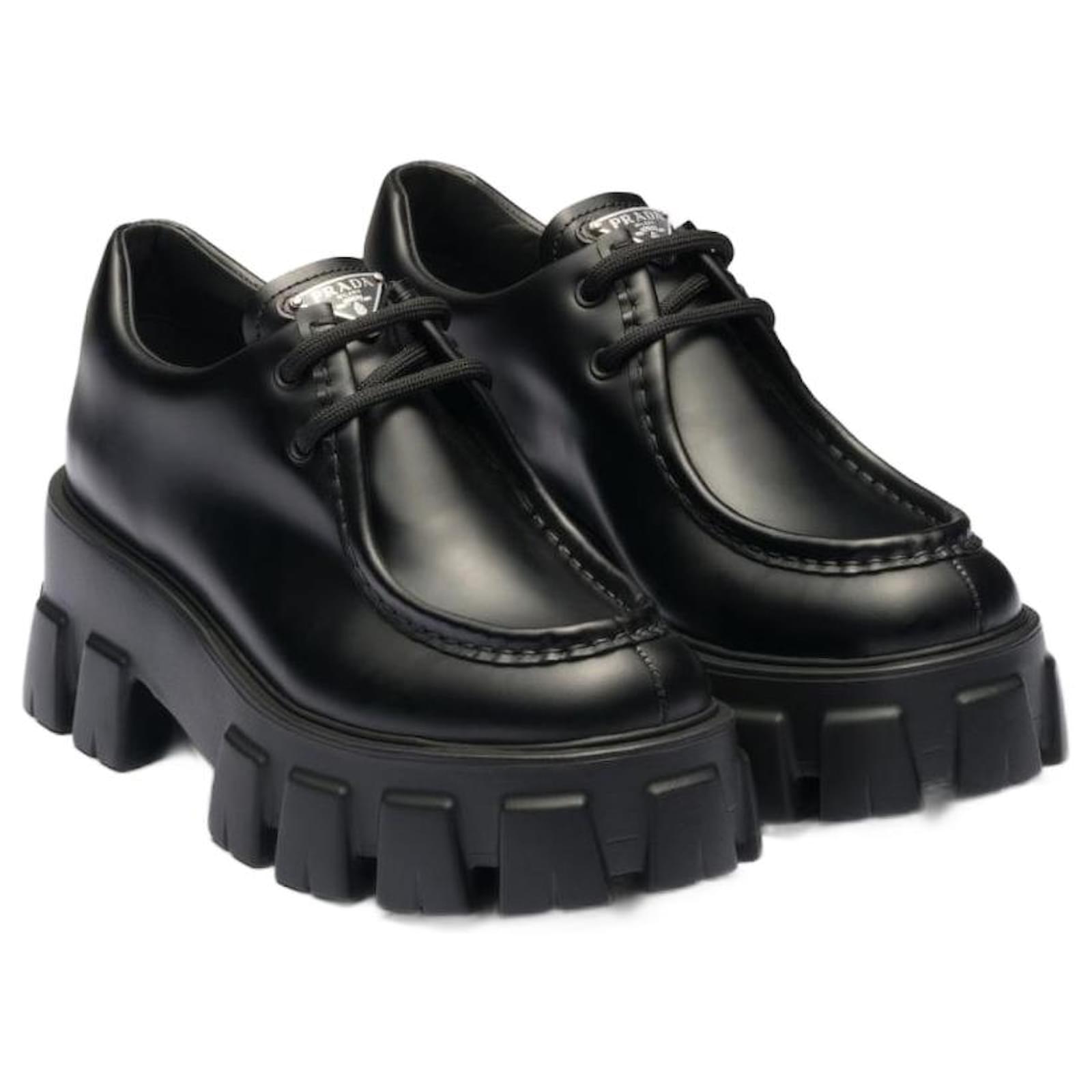 Zapatos Prada Mocasines Prada Mocasines Con Placa Del Logo Negro