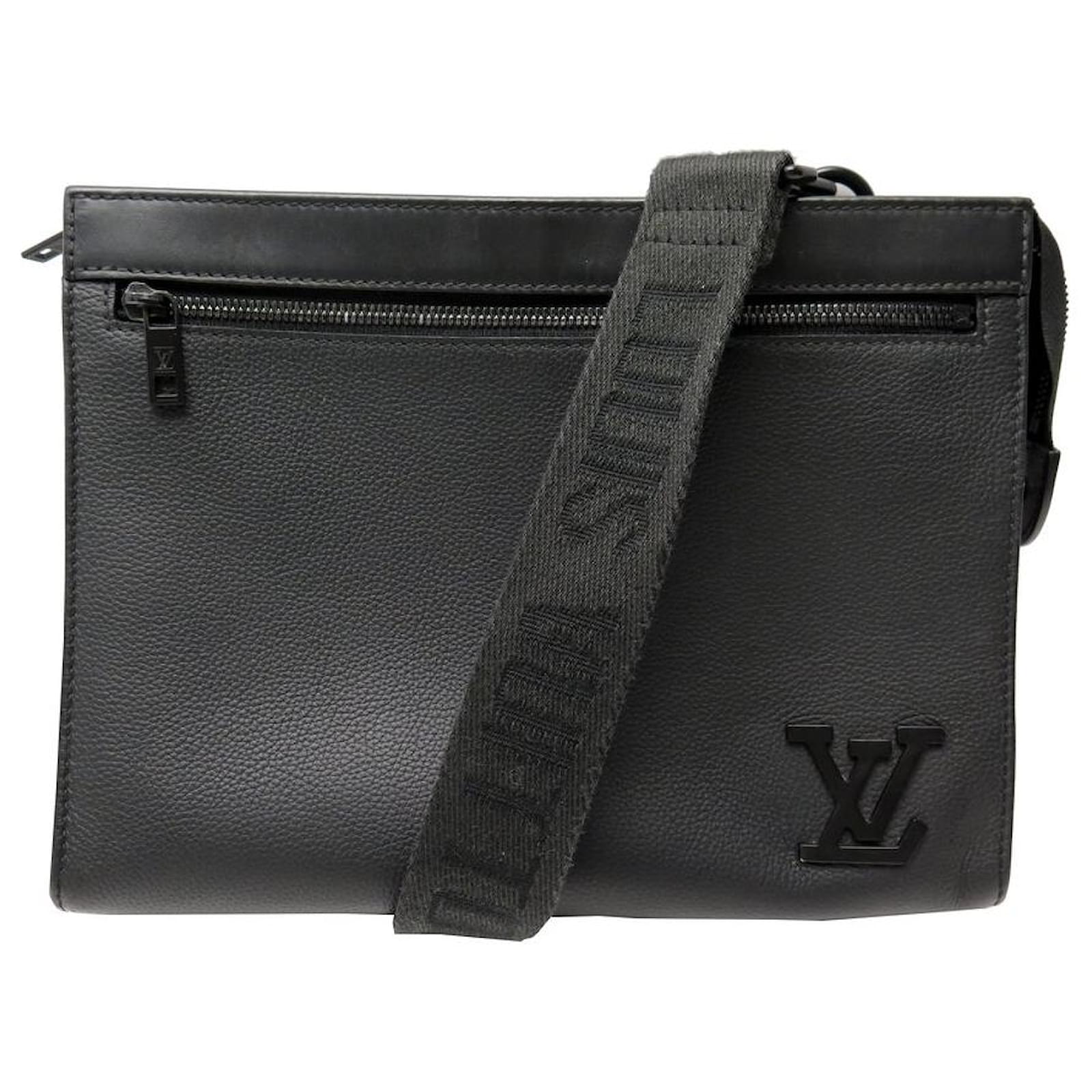 ルイヴィトン ショルダーバッグ M59329 LOUIS VUITTON M59329 MESSENGER BAG AEROGRAM BLACK LEATHER