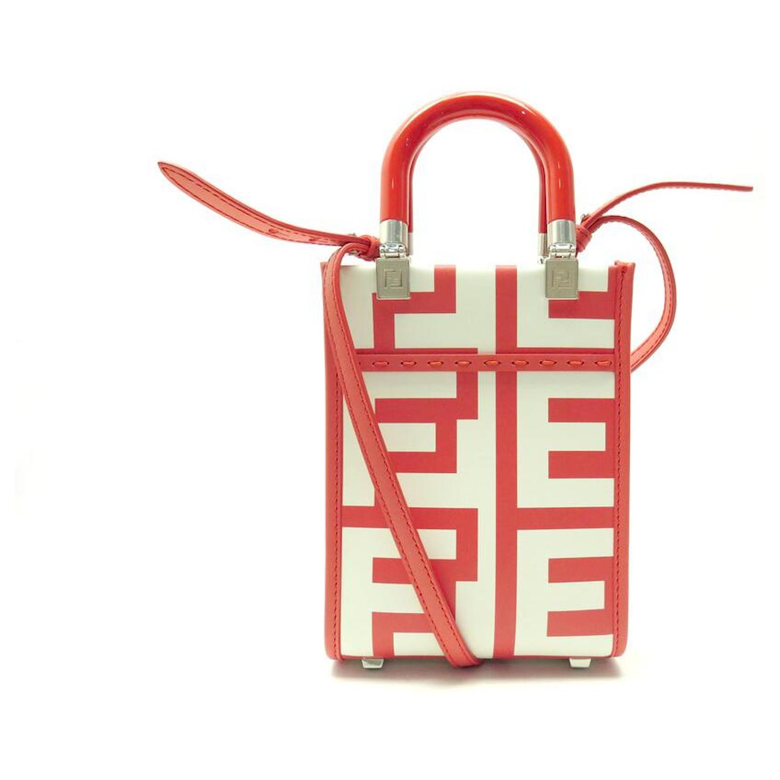 【関税&送料込】Fendi Small Shopper FENDI Mini Sunshine Tote Bag | White | FARFETCH