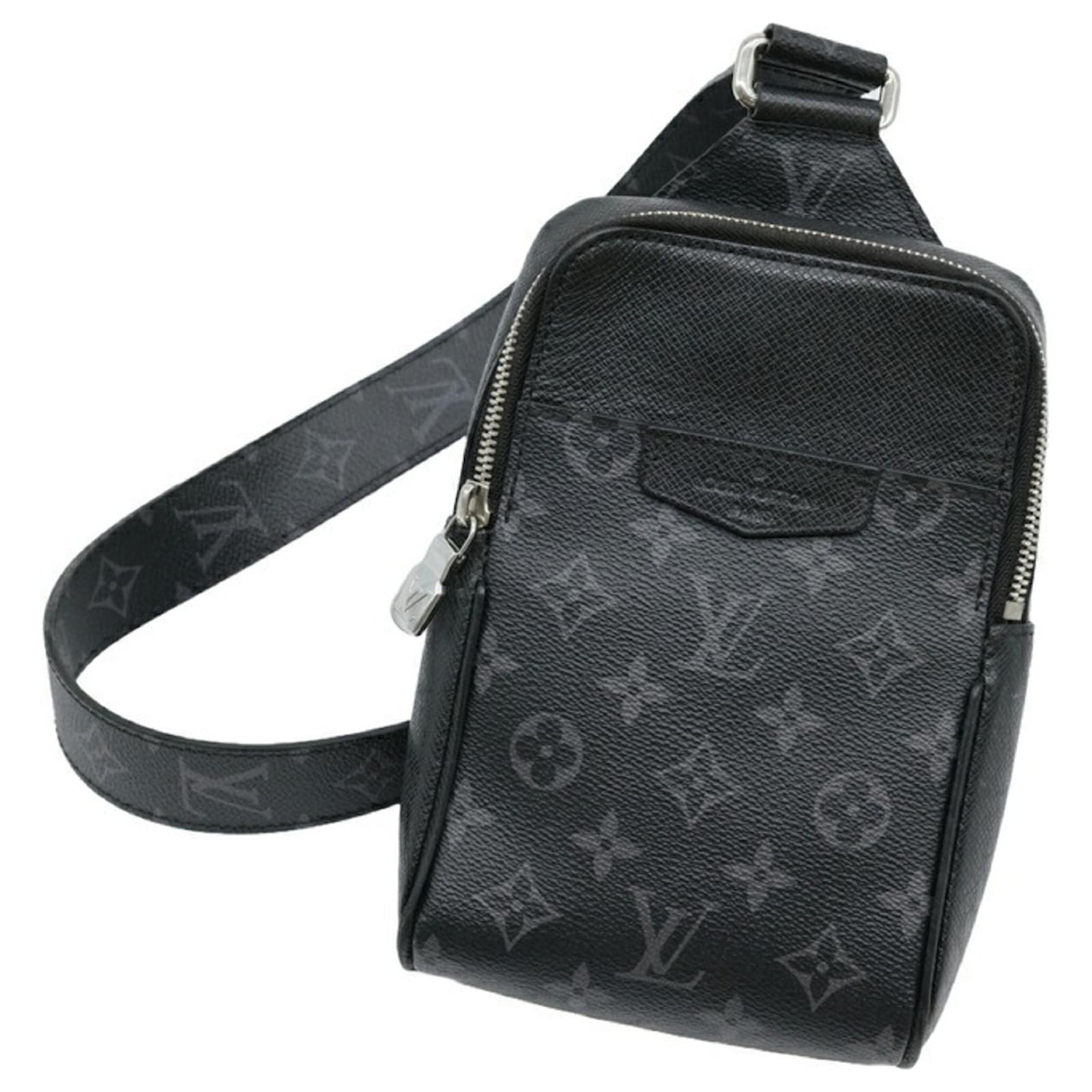 ショルダーバッグ・ポシェット Louis Vuitton Outdoor Slingbag Taigarama Noir Black M30741 s-l400.jpg