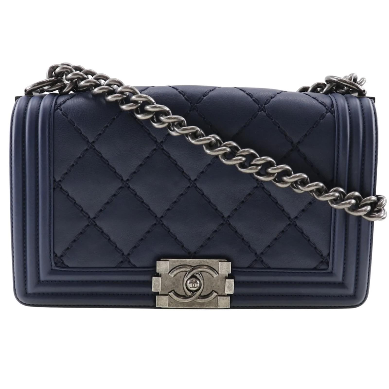 Chanel Boy Chanel Shoulder Bag Navy blue Leather