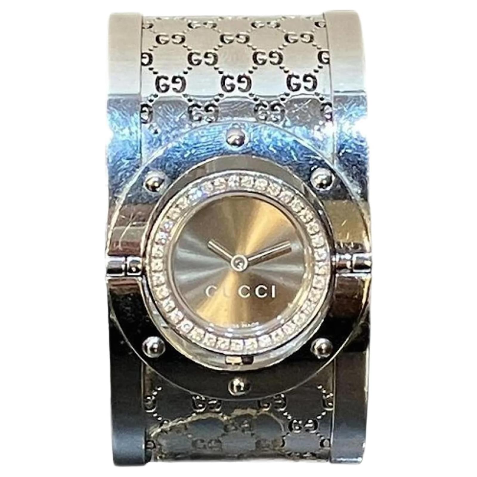 Reloj de cuarzo GUCCI Twirl Wide YA112416 con bisel de diamantes
