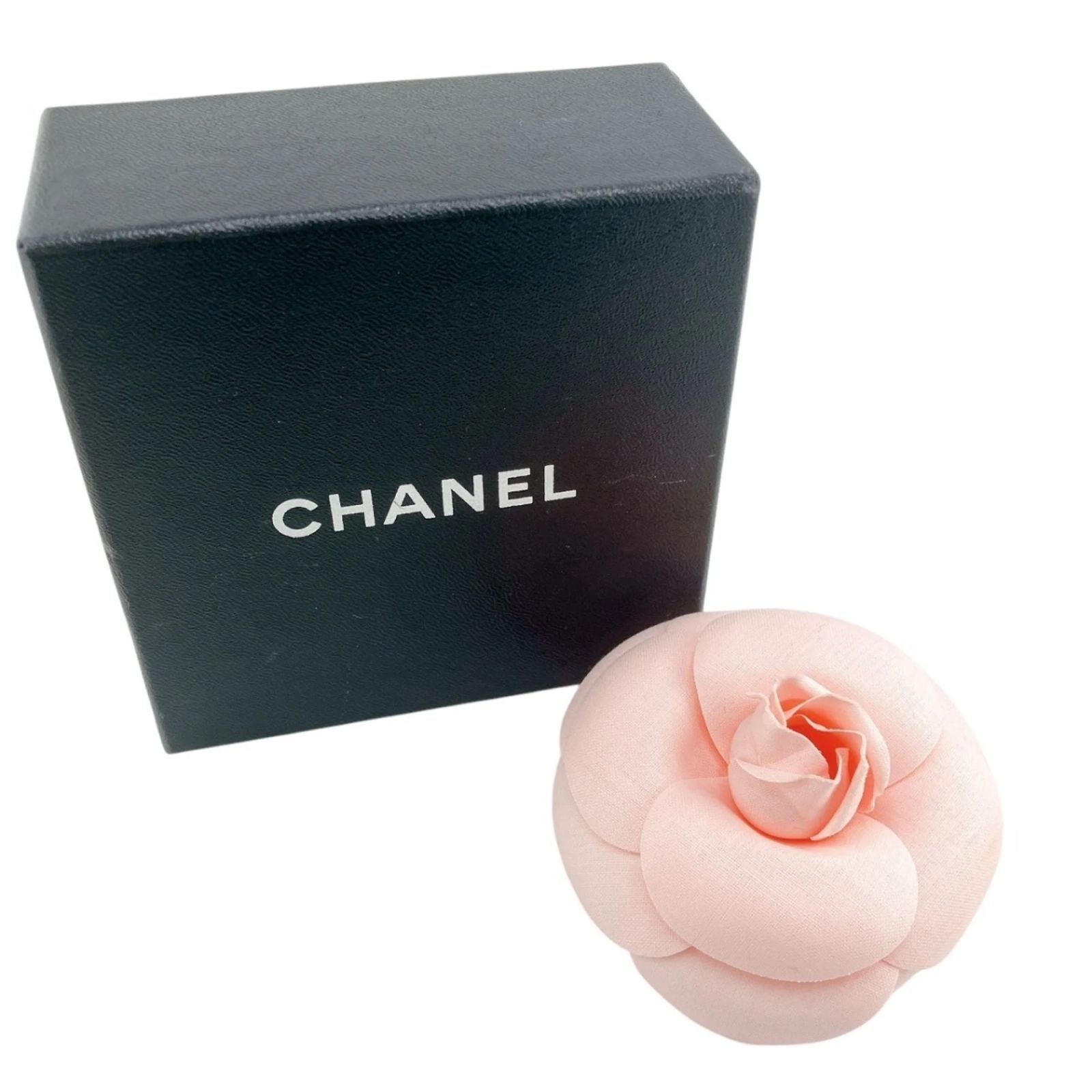 Chanel Pink Camellia Brooch ref.1871168 - Joli Closet
