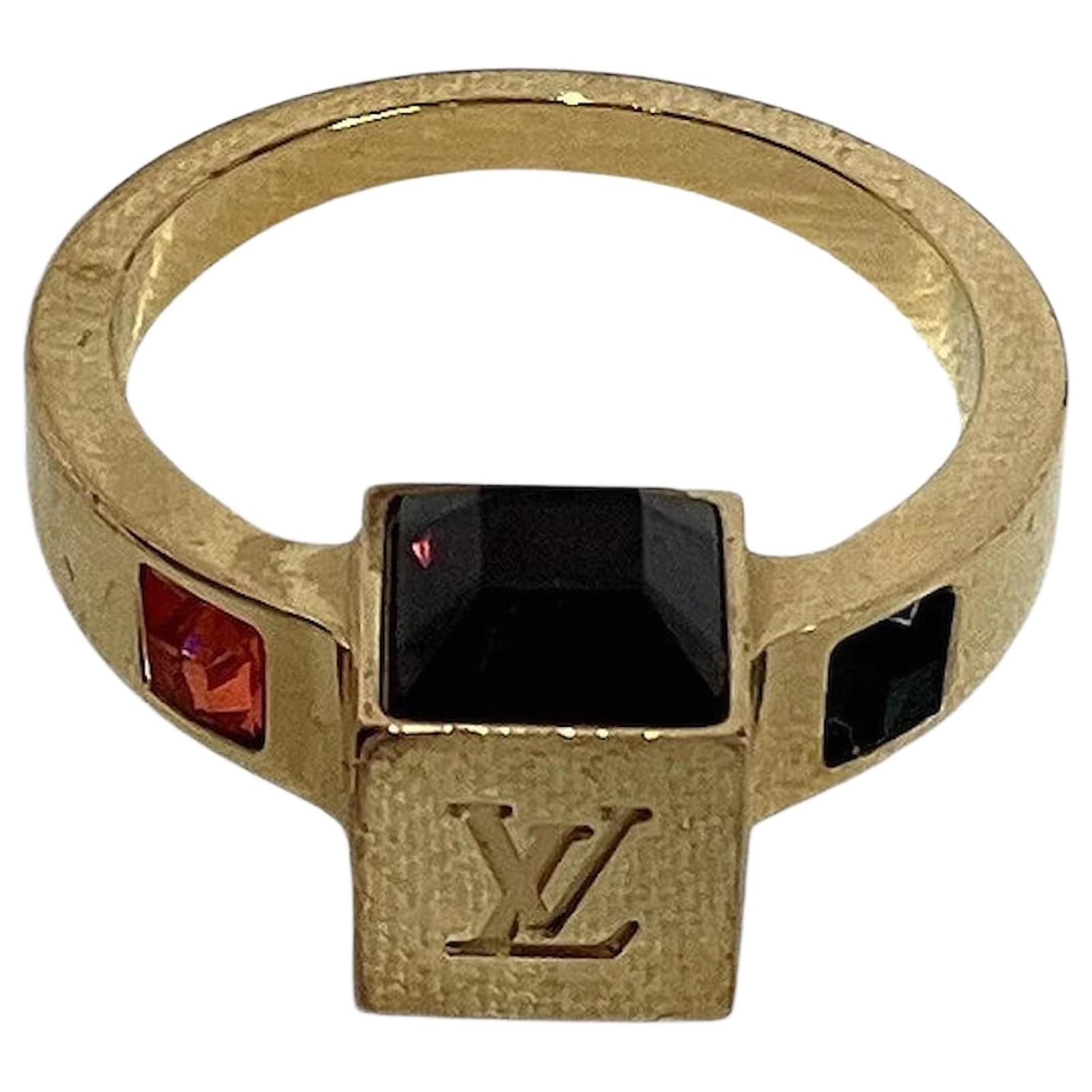 Gamble Ring Louis Vuitton M66727 Golden Metall ref.1884512 Joli Closet