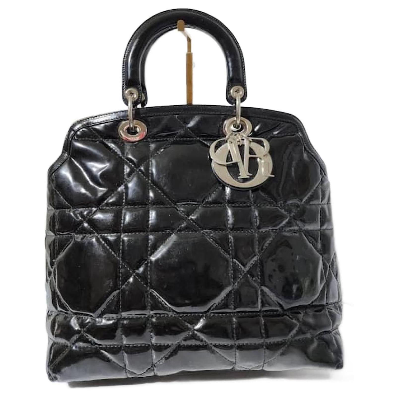 CHRISTIAN DIOR Sac Granville en cuir verni matelassé Cannage noir