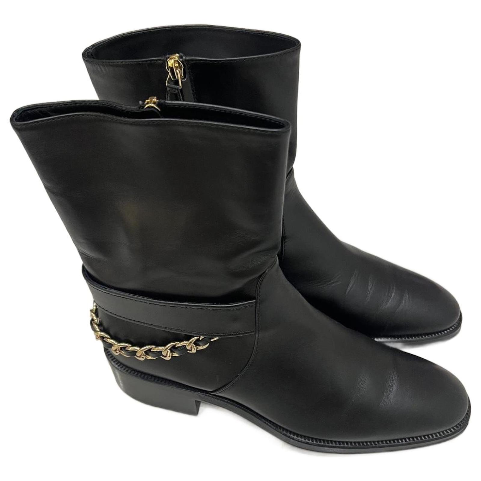 Cambon Chanel Ankle Boots Black Leather ref.1894970 - Joli Closet