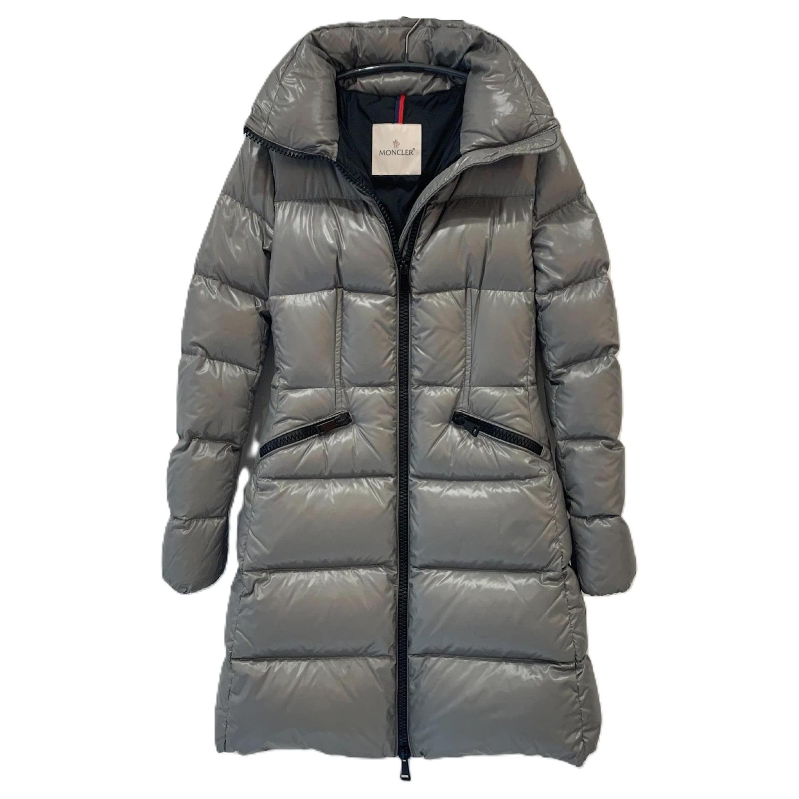 Moncler JASMINUM Long Down Jacket Gray Brown ref.1898972 - Joli Closet