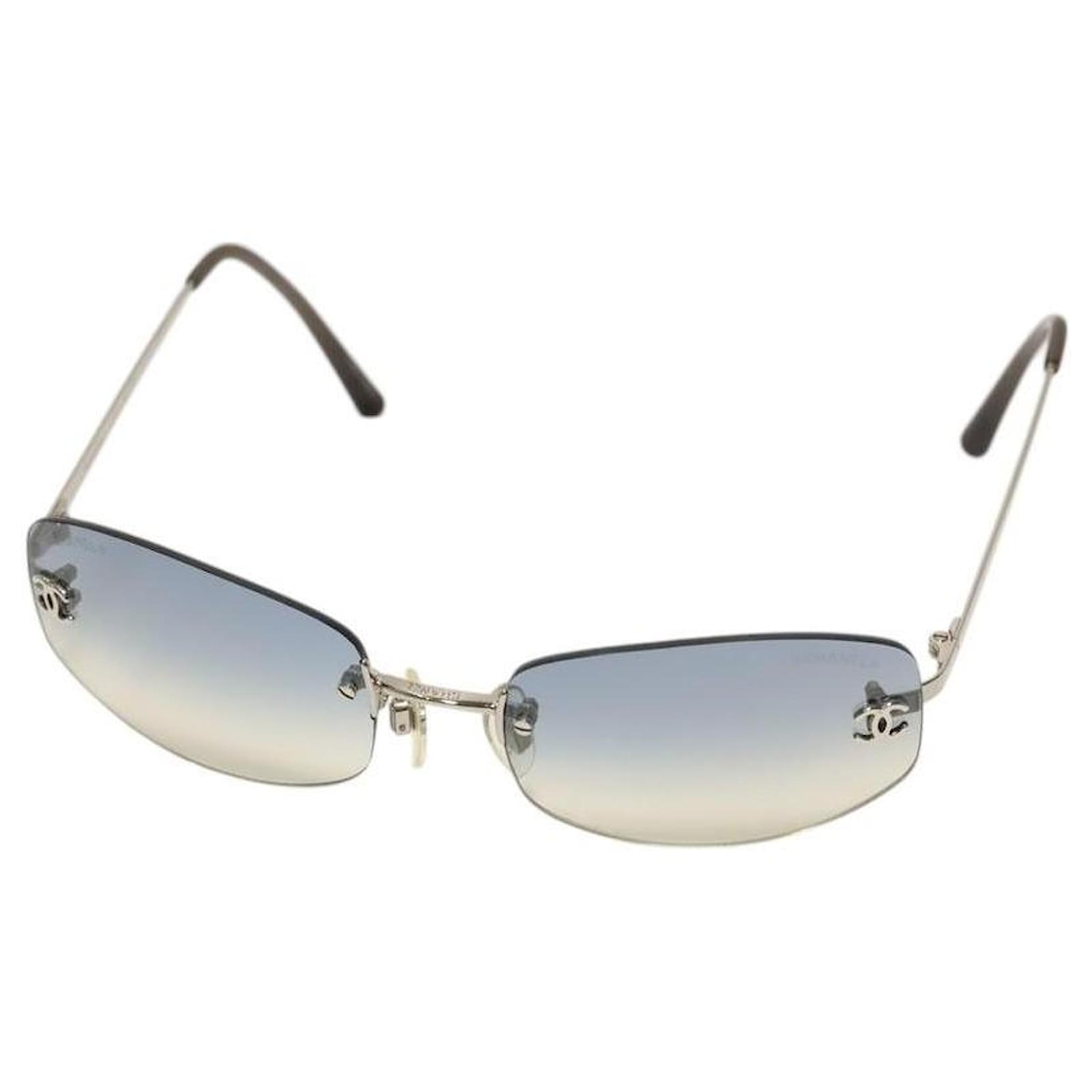 Occhiali da sole Chanel argento blu chiaro ombreggiati senza