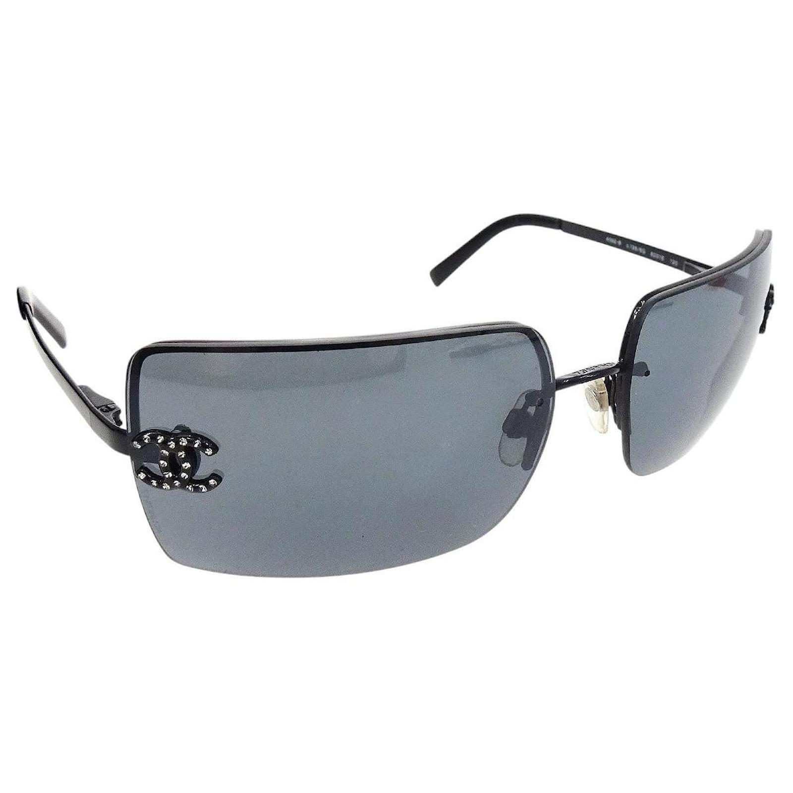 CHANEL Chanel Metal Frame Black Gradient Tint CC Logo Sunglasses