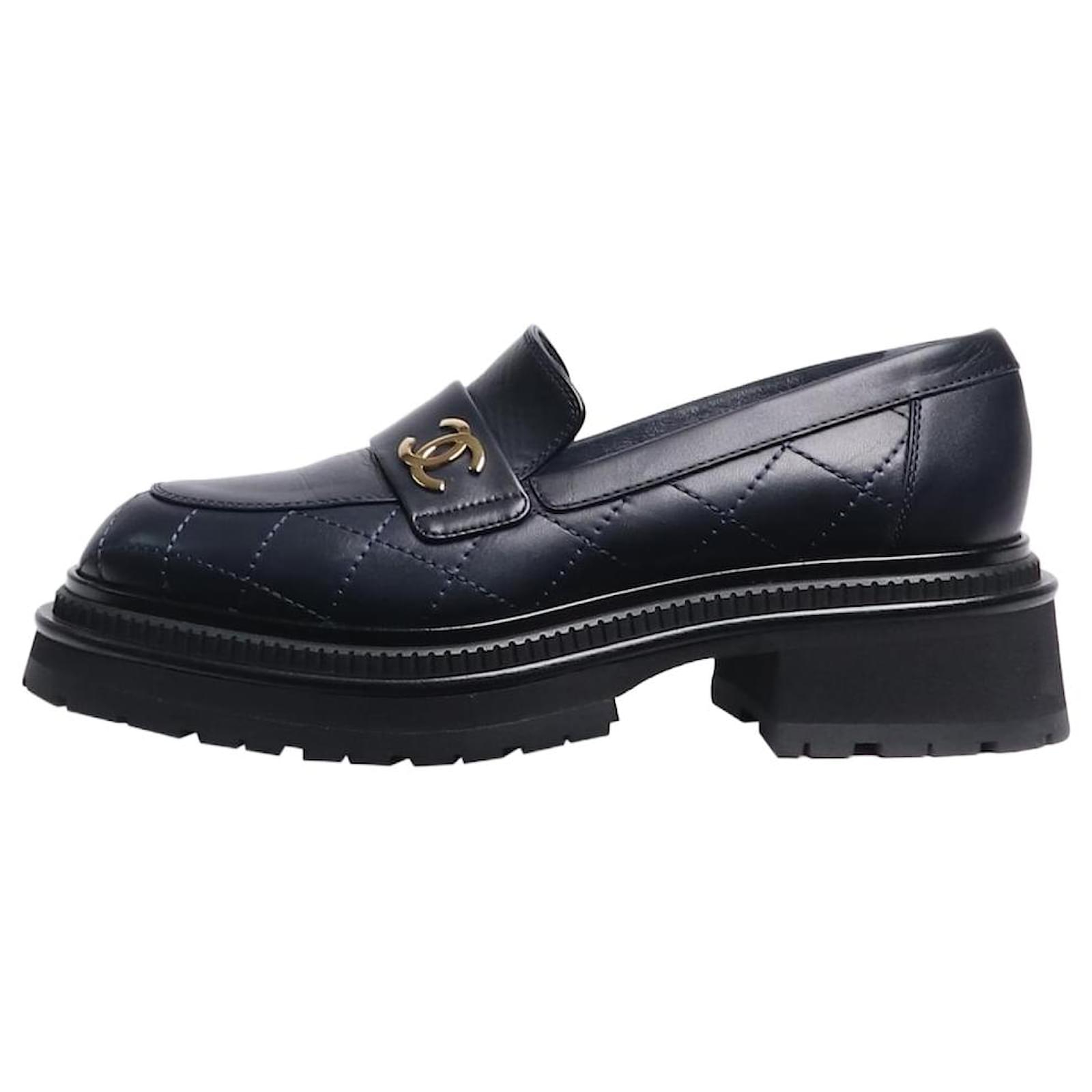 Chanel Dark blue chunky quilted leather loafers size EU ref