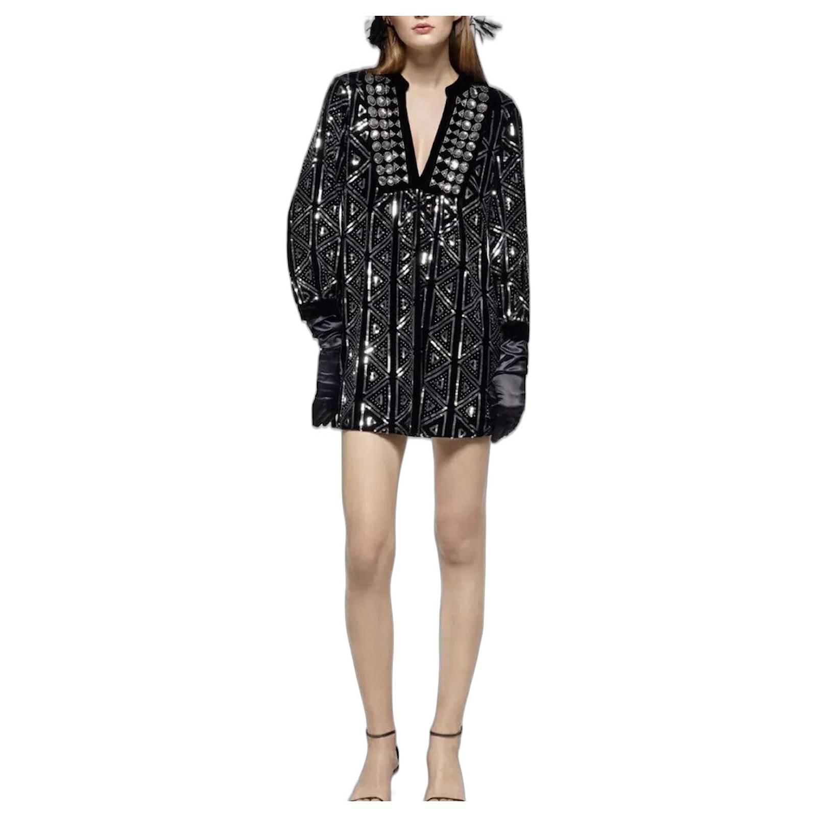ZARA Vestido de noche de terciopelo negro con atributos de vidrio