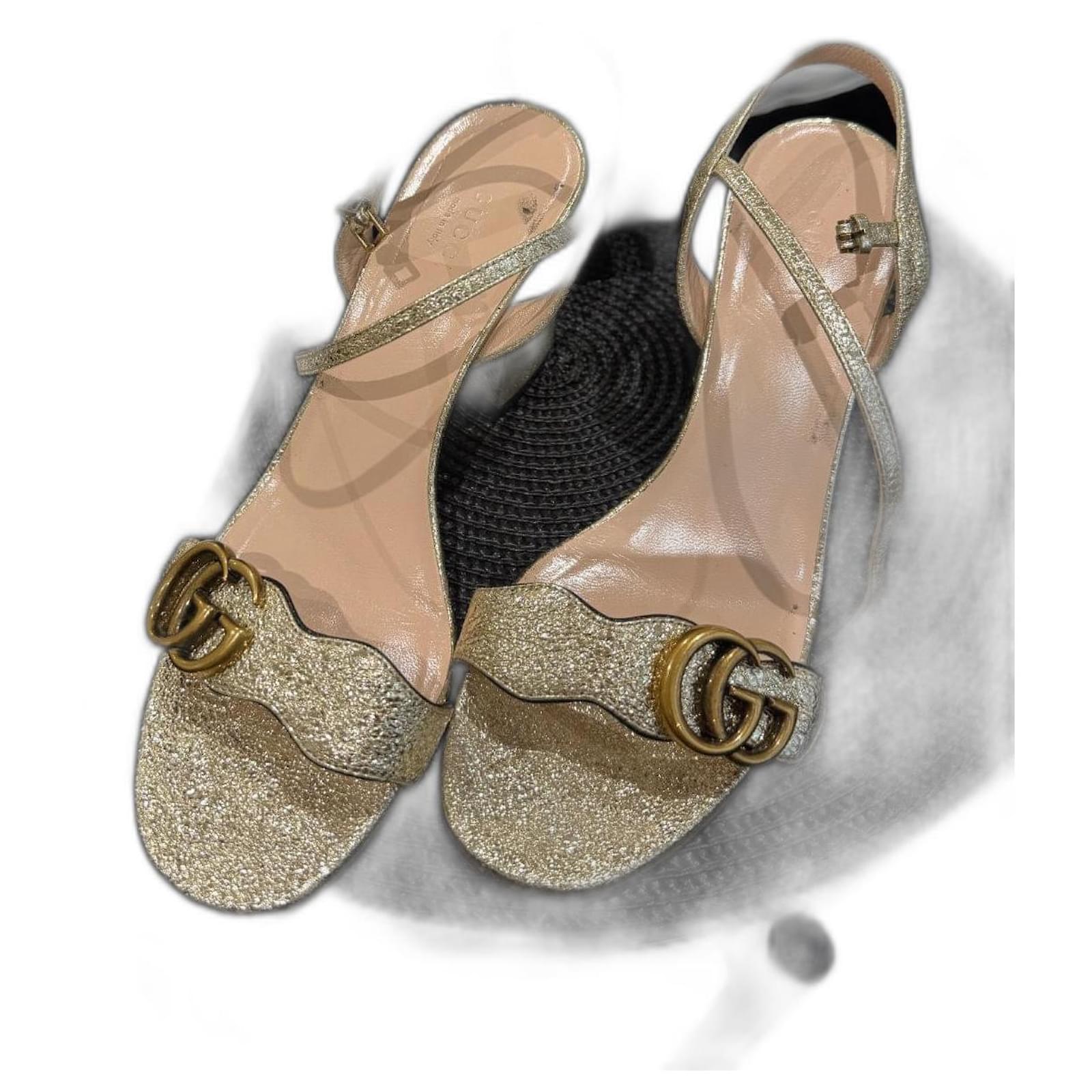 Marmont Sandali con tacco Gucci D'oro Pelle Joli Closet