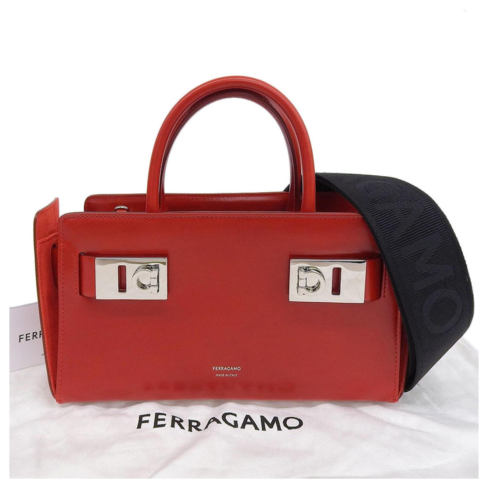 Salvatore Ferragamo Gancini Buckle Tote Small Red Leather ref