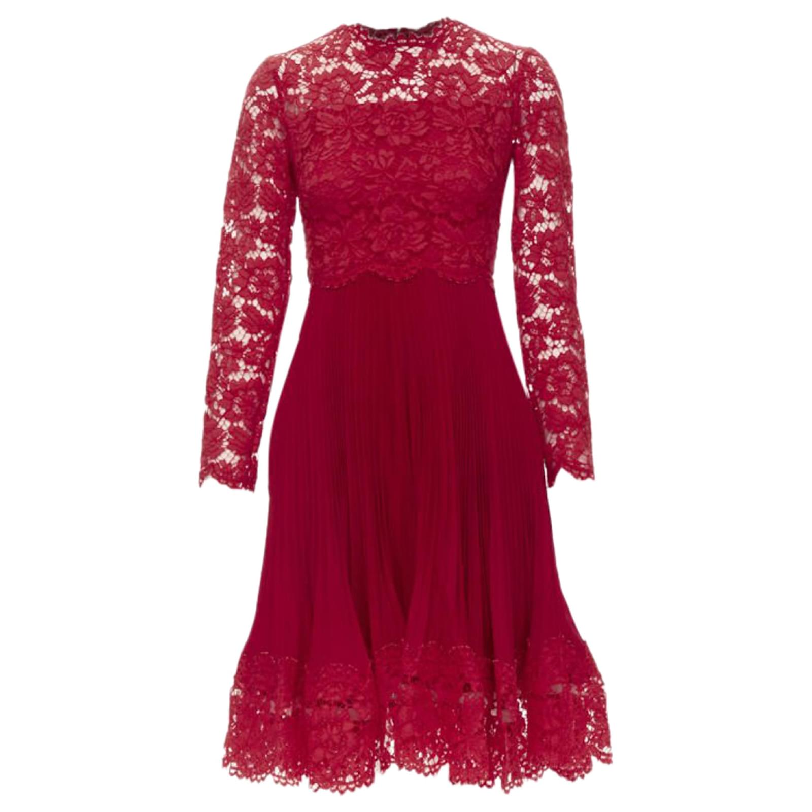 Valentino Garavani Valentino red floral lace pleated dress Silk  ref.JC2075237 (Sold) - Joli Closet