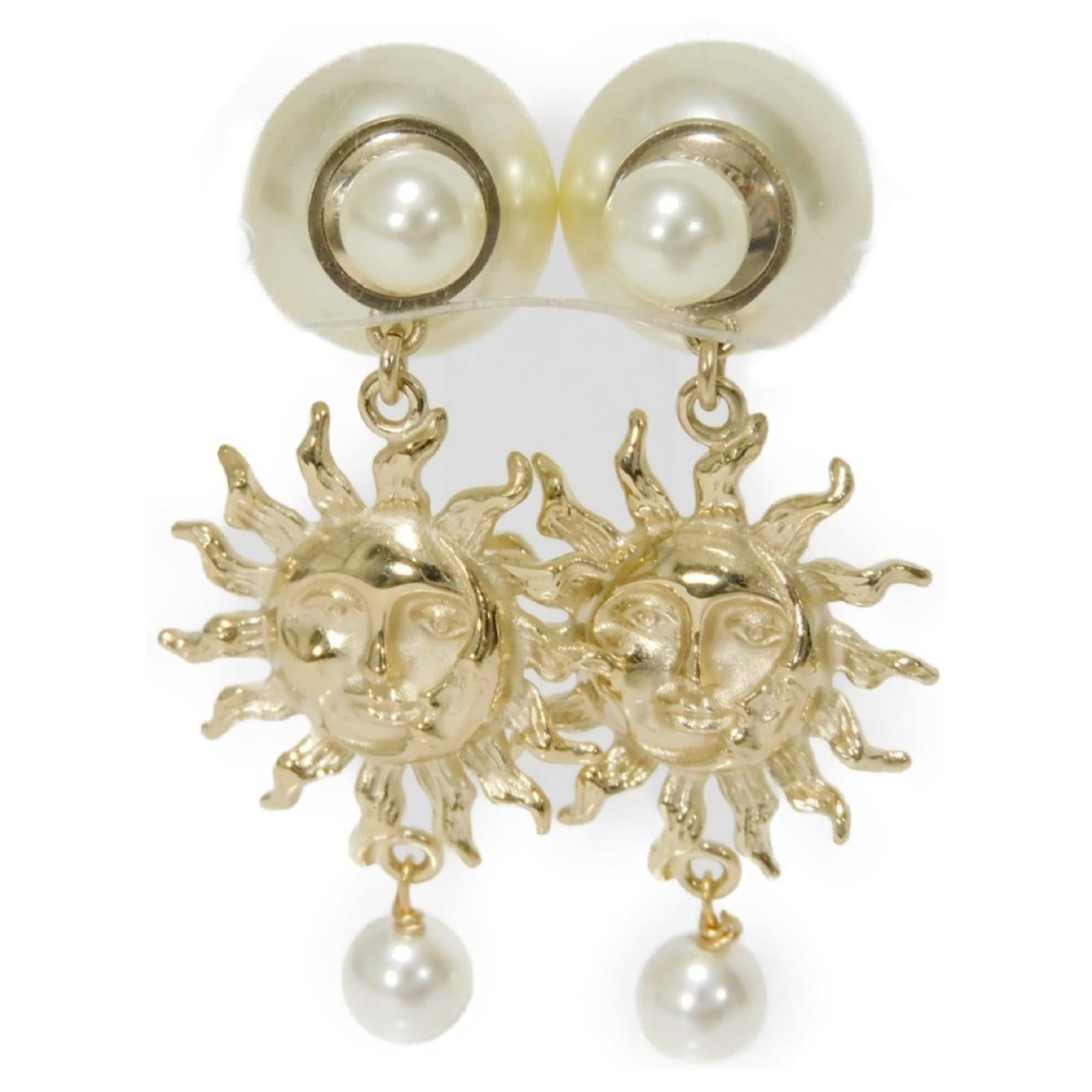 Christian Dior Tribal Sun Moon Swing Earrings White Cream ref