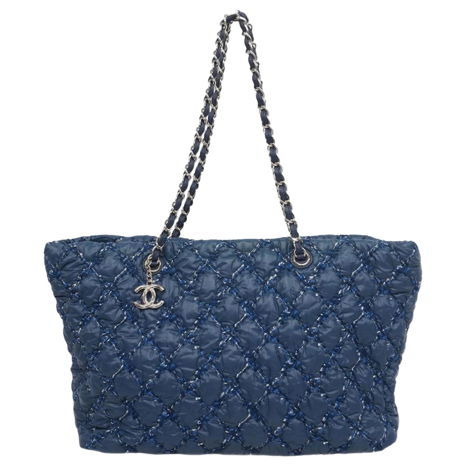 Chanel Blue Nylon Shoulder Bag ref.2155566 - Joli Closet