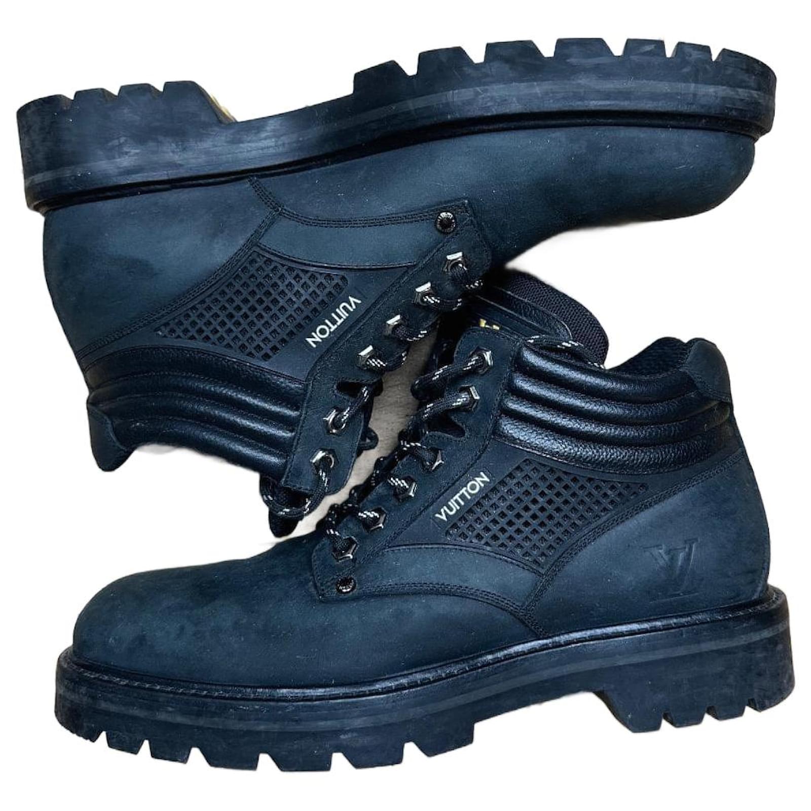 ゆ*か様 Louis Vuitton Botas Negro Gris antr Louis Vuitton Botas Negro Gris antracita Gamuza Nubuck ref