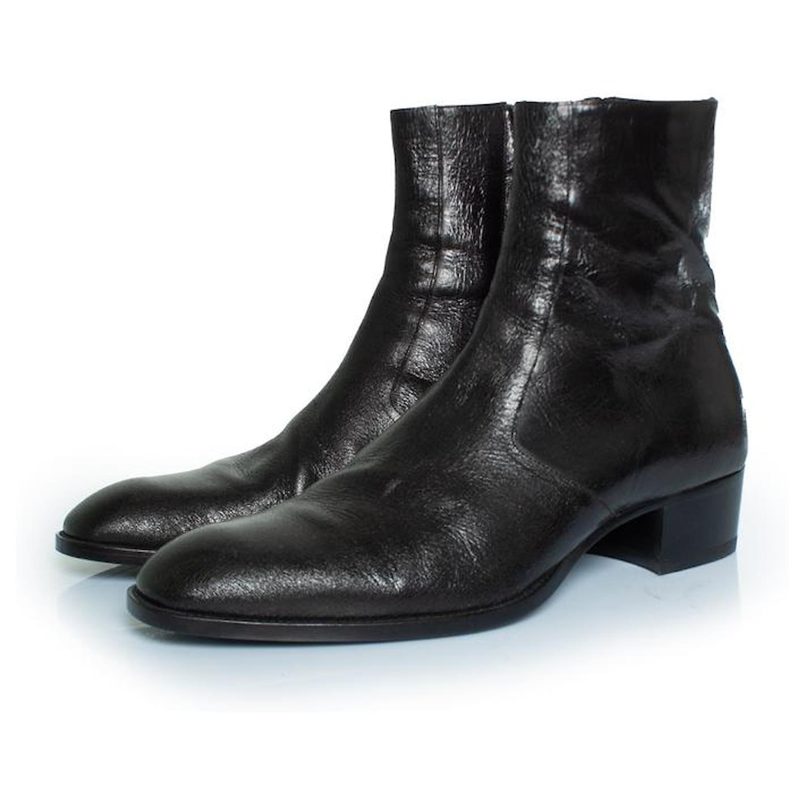 Saint Laurent, Crinkled leather Wyatt boots Black ref