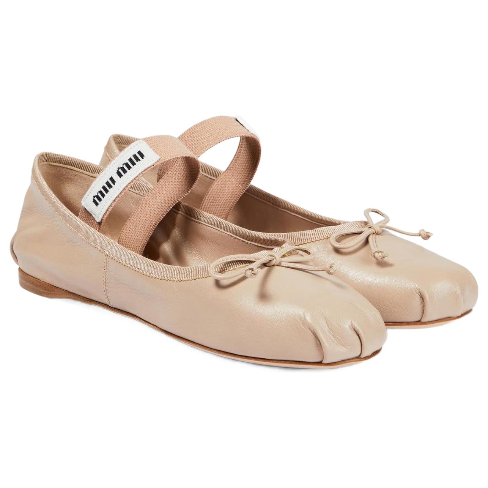 MIUMIU 26S BALLET FLATS IN BEIGE CALFSKIN WITH BOW main image 0