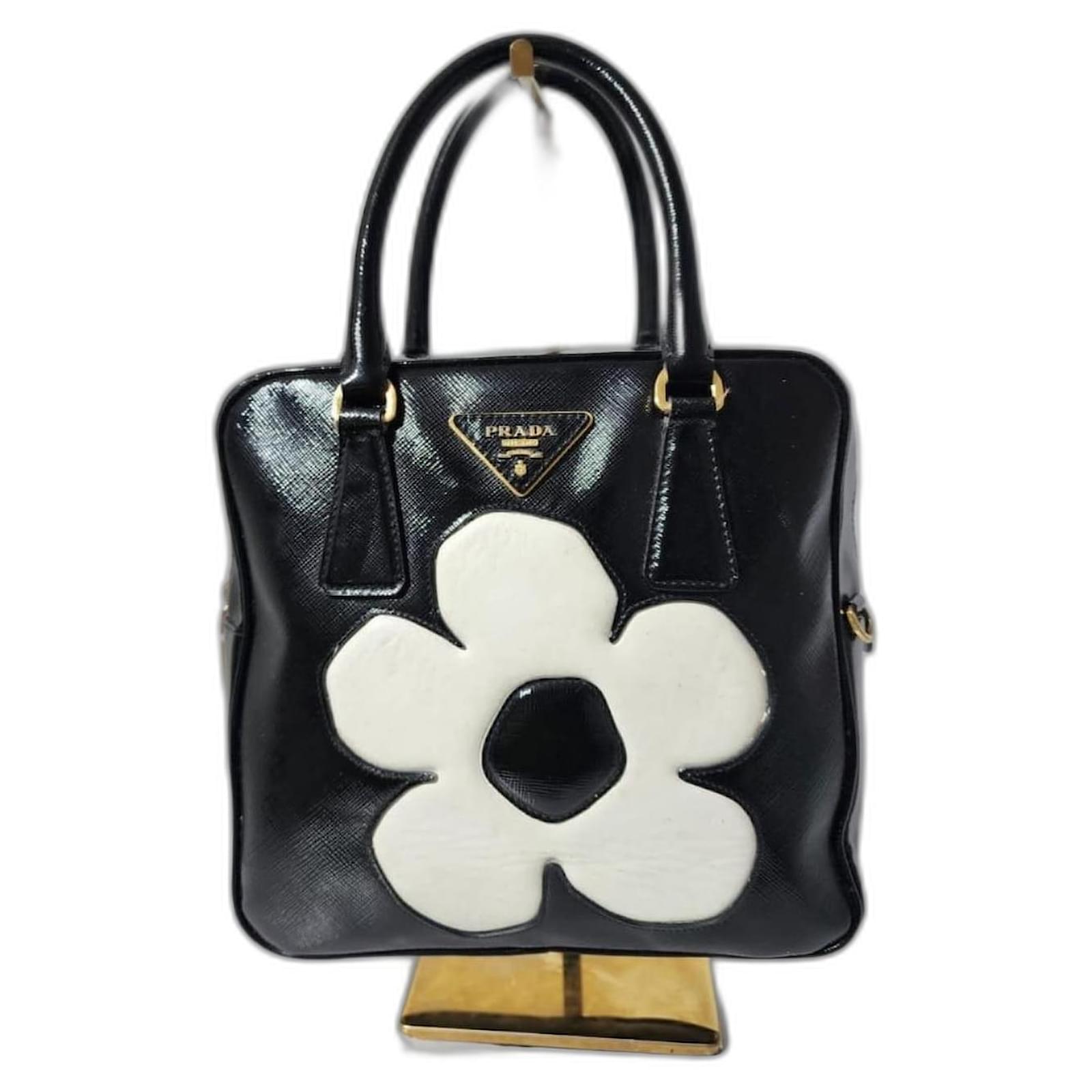 Prada Spazzolato Flower Shoulder Bag Black/White Leather ref