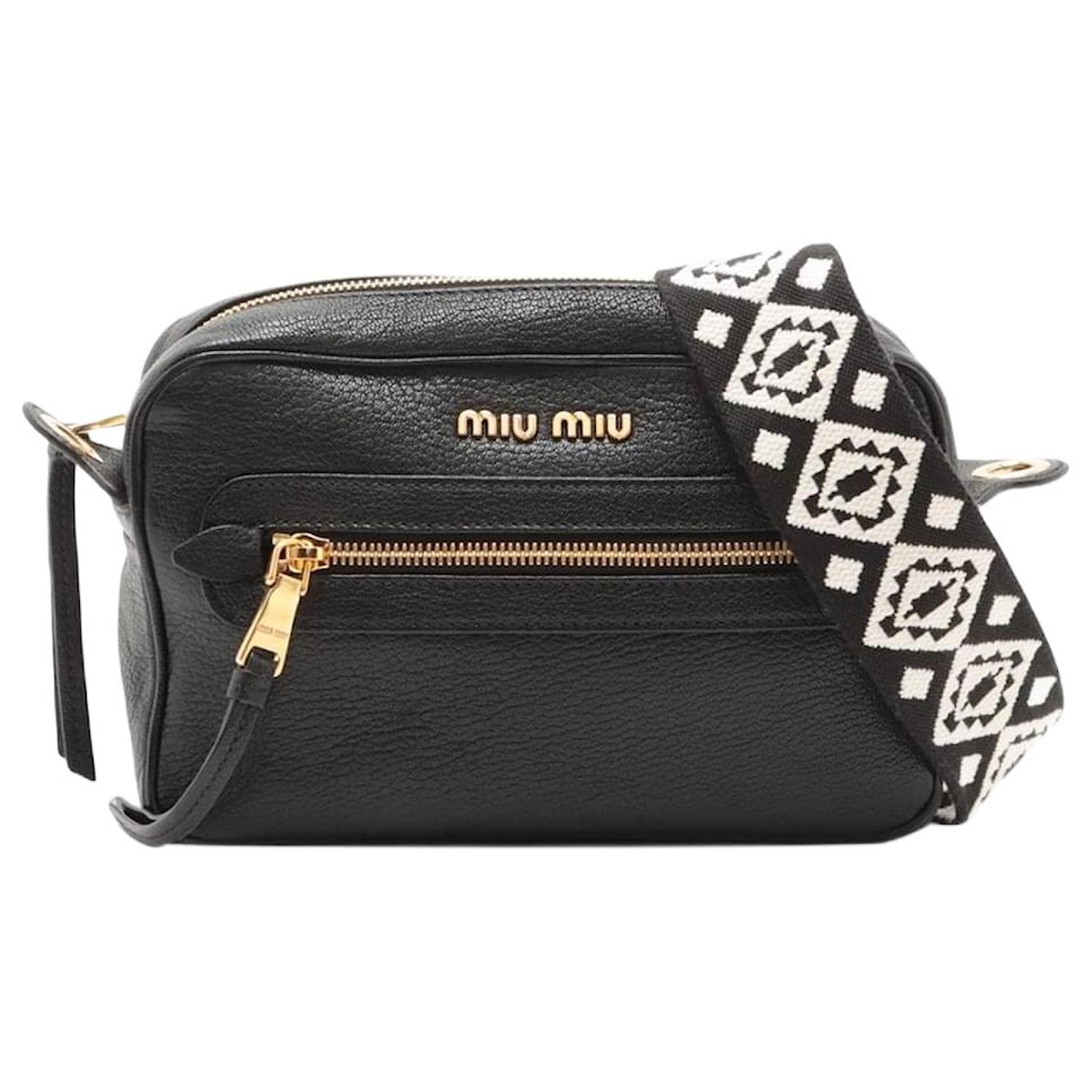 miu-miu-black-leather-shoulder-bag-ref-2233747-joli-closet
