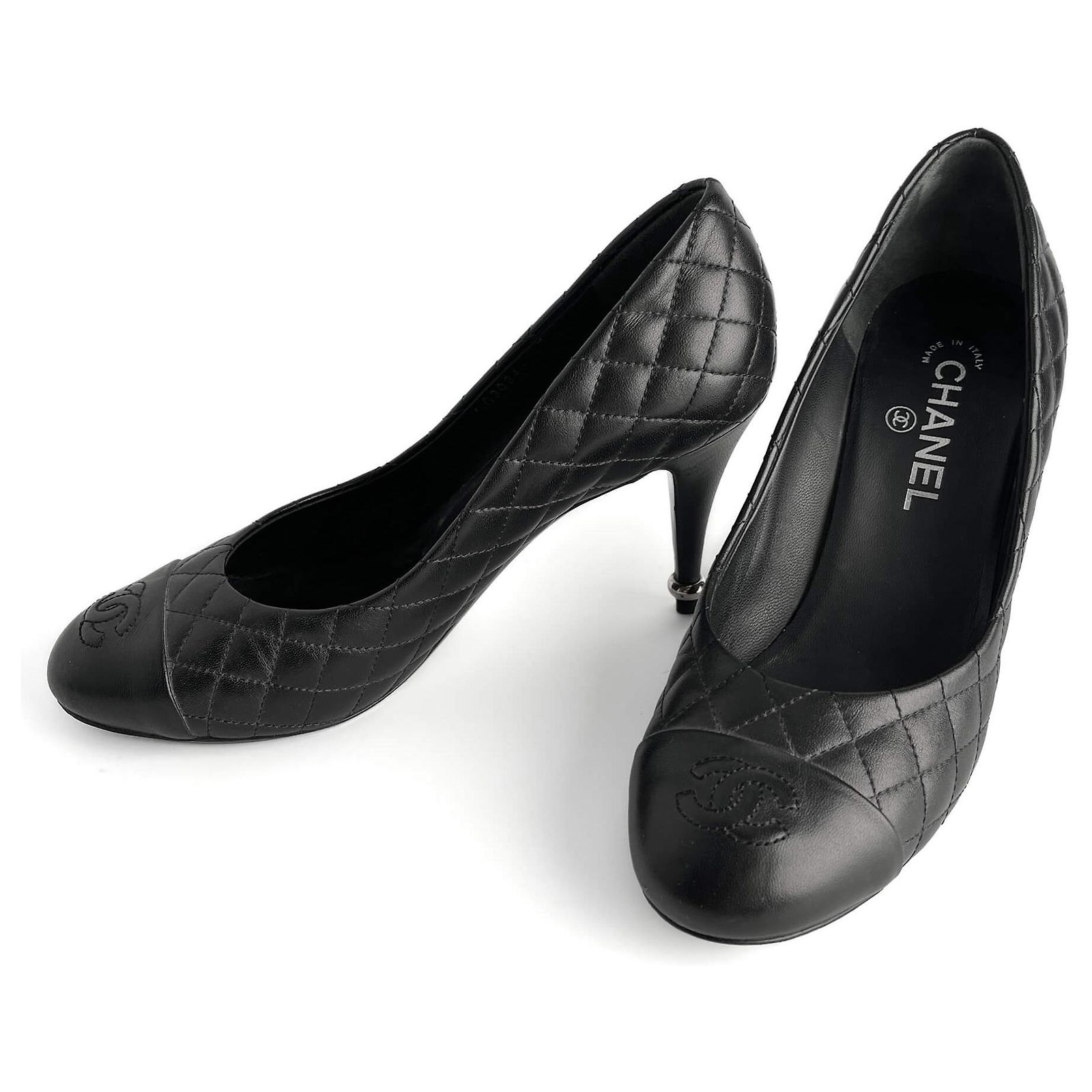 Timeless Chanel Cap-Toe Matelassè Leather High Heel Pump 39 1/2 C