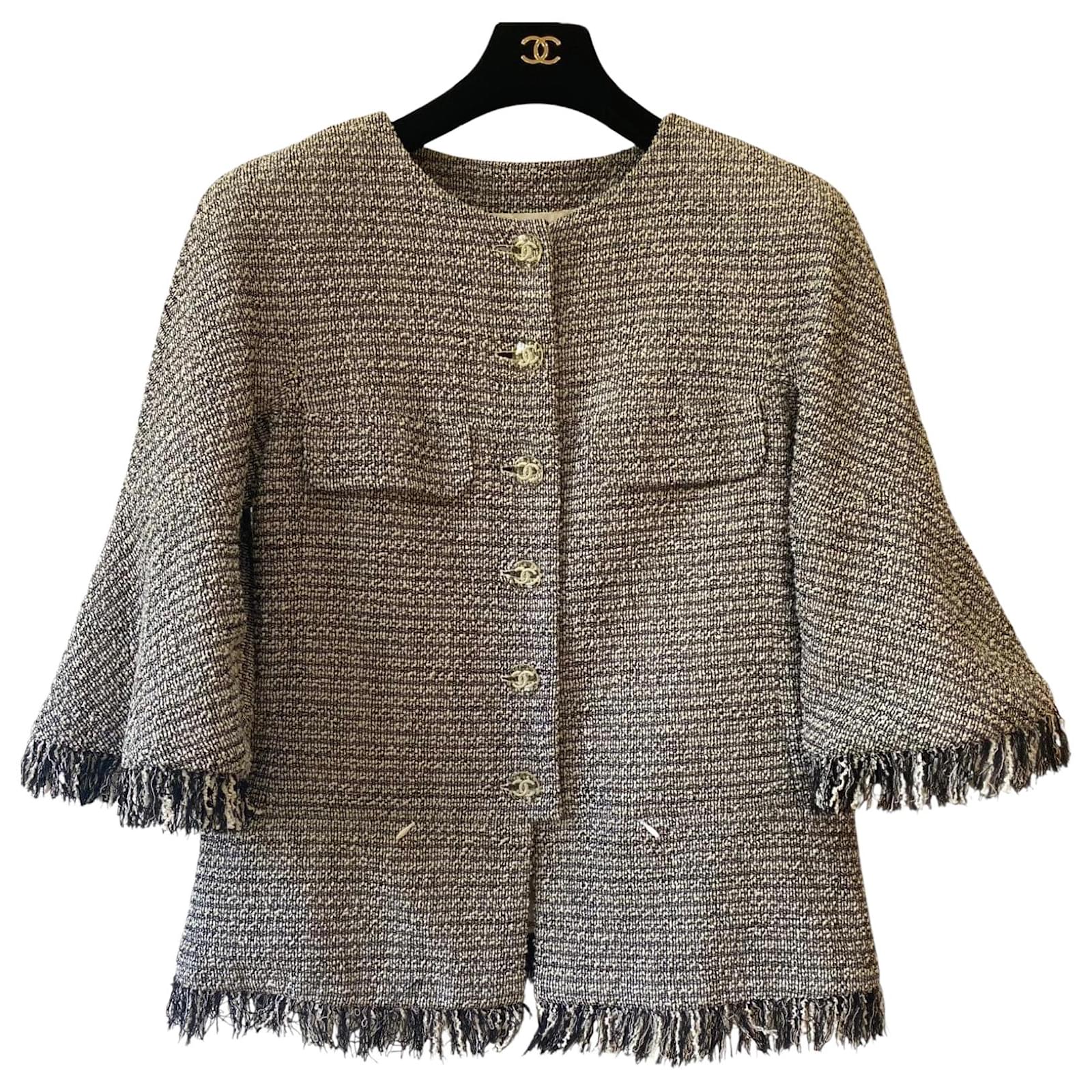 18P CHANEL ジャケット CHANEL 18P Blue Fantasy Tweed Jacket 36 - Timeless Luxuries