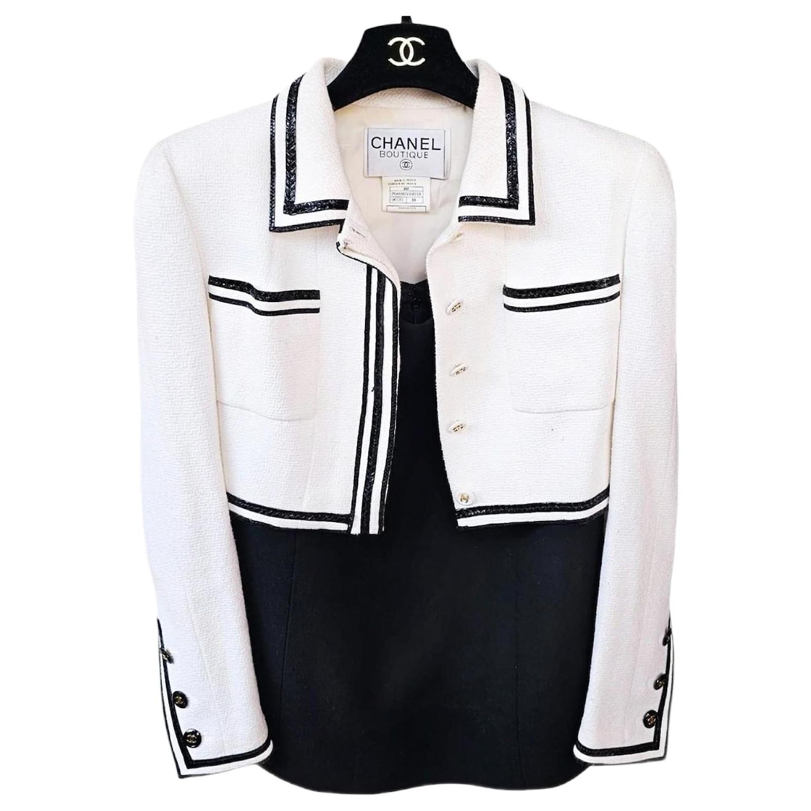 Chanel jacket from the 1995 collection Black White Wool ref