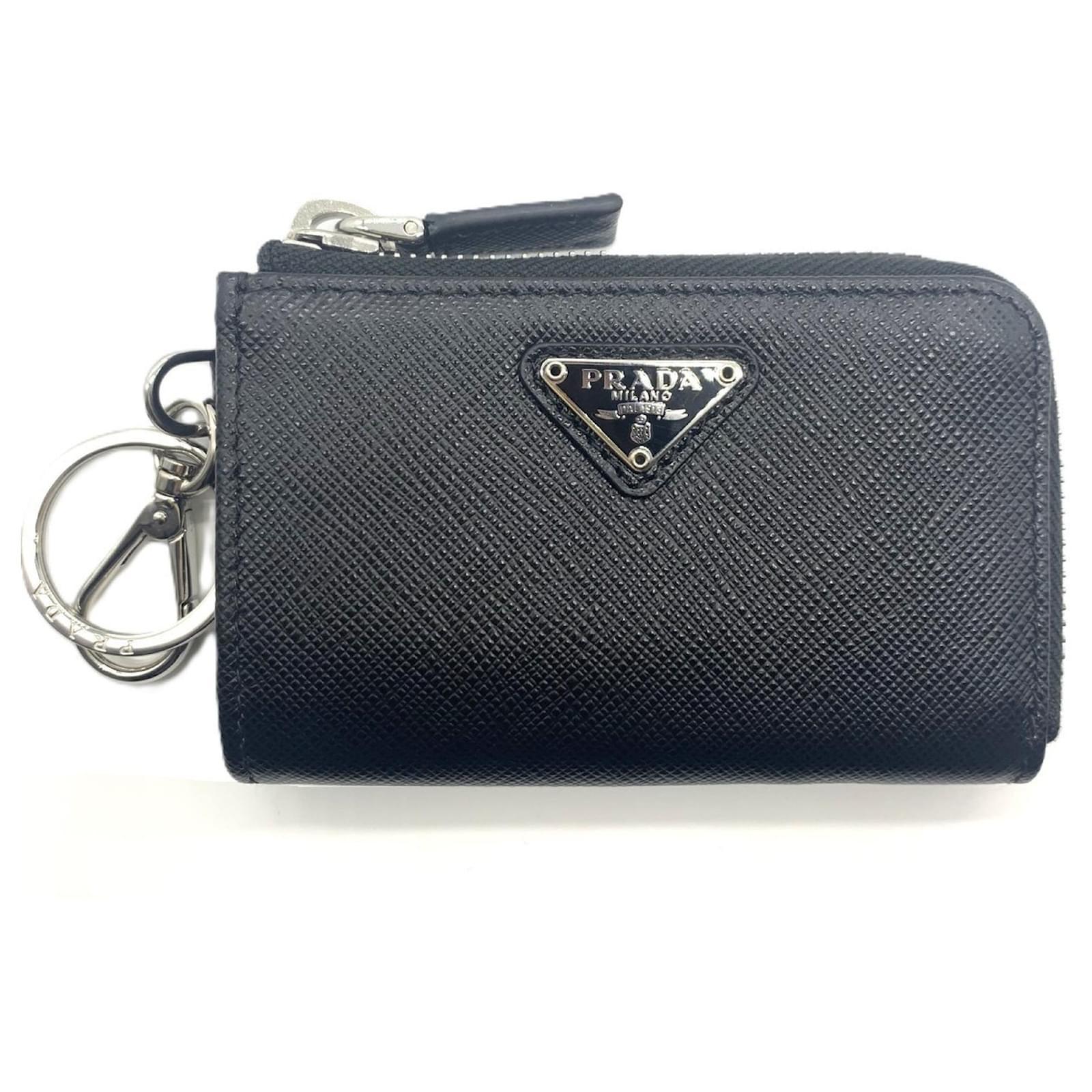 プラダ　サフィアーノ　トライアングル　キーリングウォレット PRADA サフィアーノキーリング ウォレット Prada Saffiano Triangle