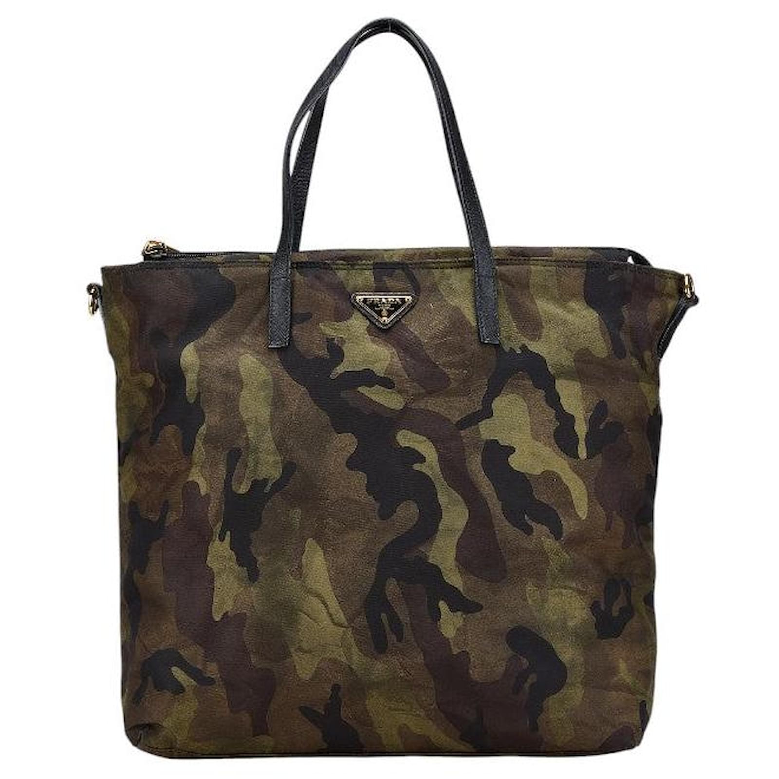 Prada Nylon-Leder Camouflage Tote Bag mit Dreieckslogo-Platte Grün