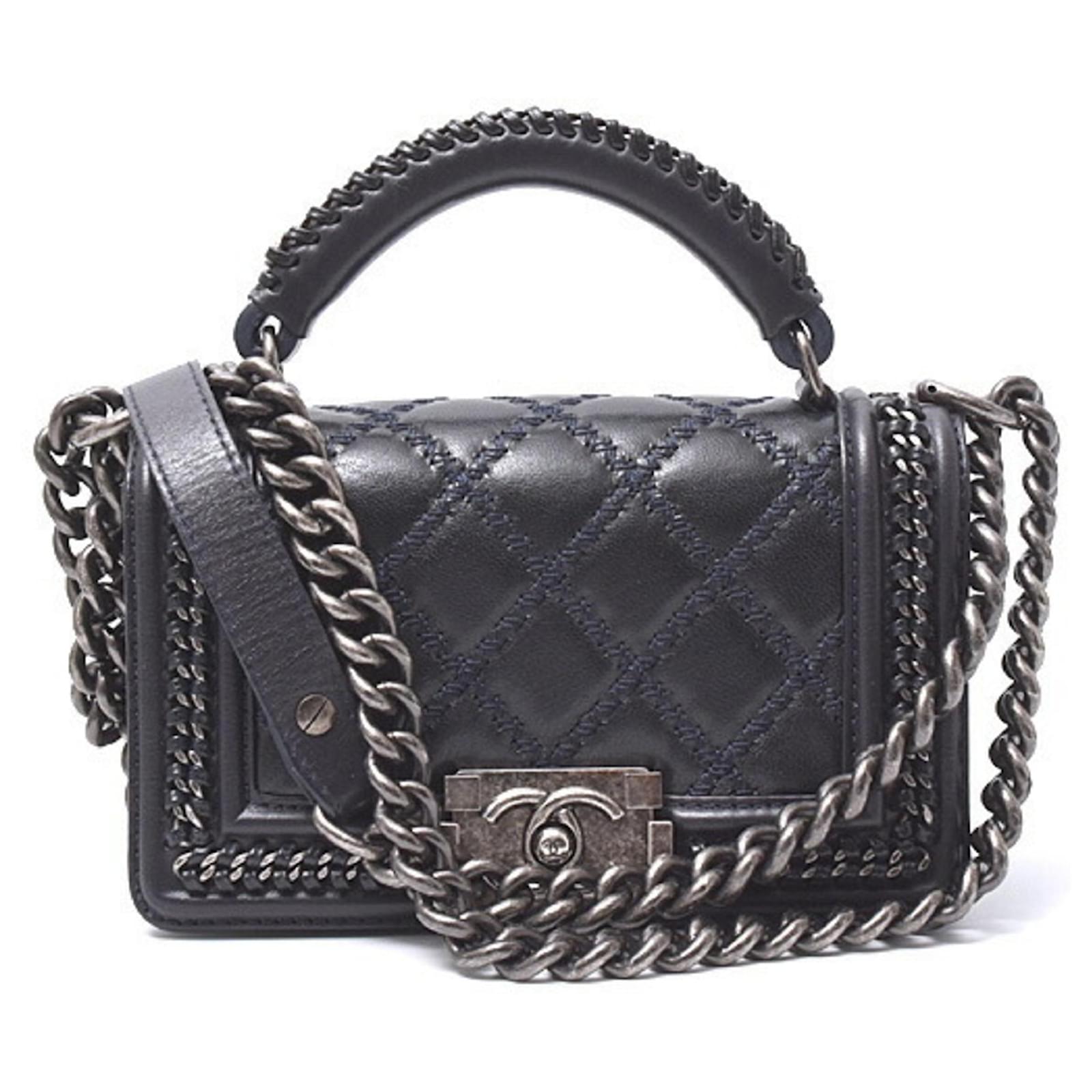 Chanel Boy Chain Shoulder Bag in Navy Leather Navy blue ref Chanel Boy Chain Shoulder Bag in Navy Leather Navy blue ref
