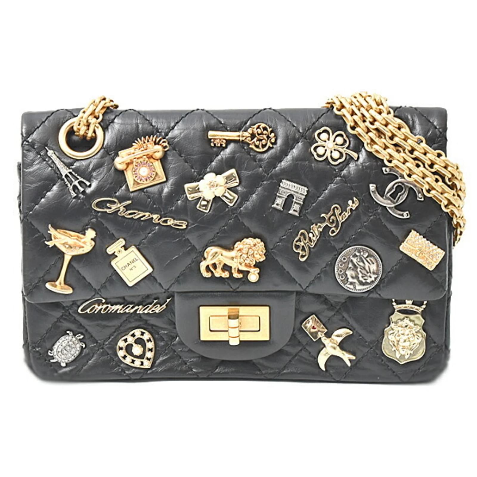 Bolso de hombro Chanel Women's Icon Charm Chain Negro Cuero