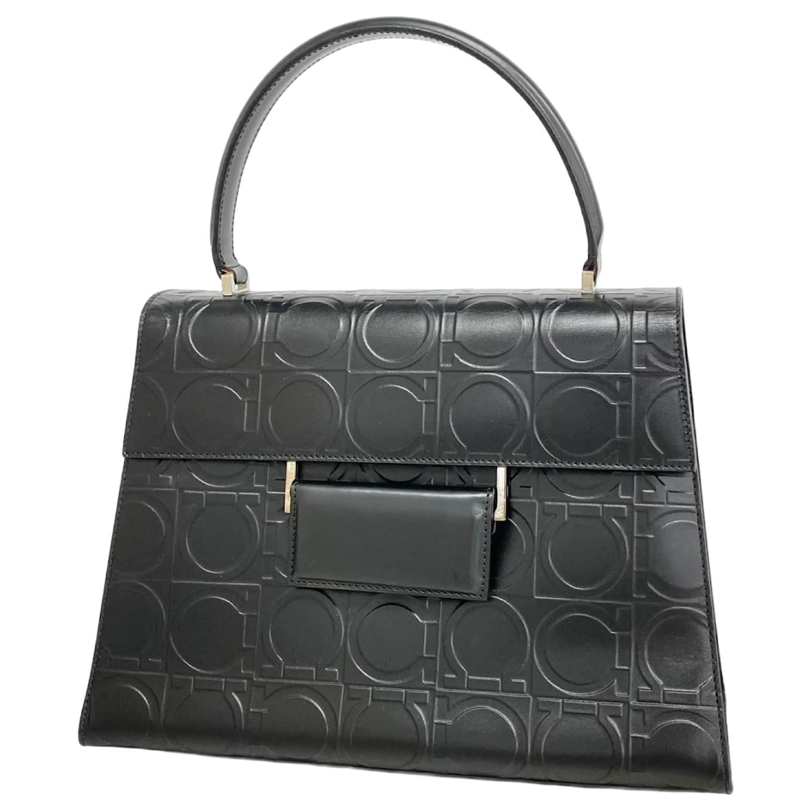 【関税&送料込】Salvatore Ferragamo Black Leather Handbag Salvatore Ferragamo Black Leather Handbag ref.2286909 - Joli