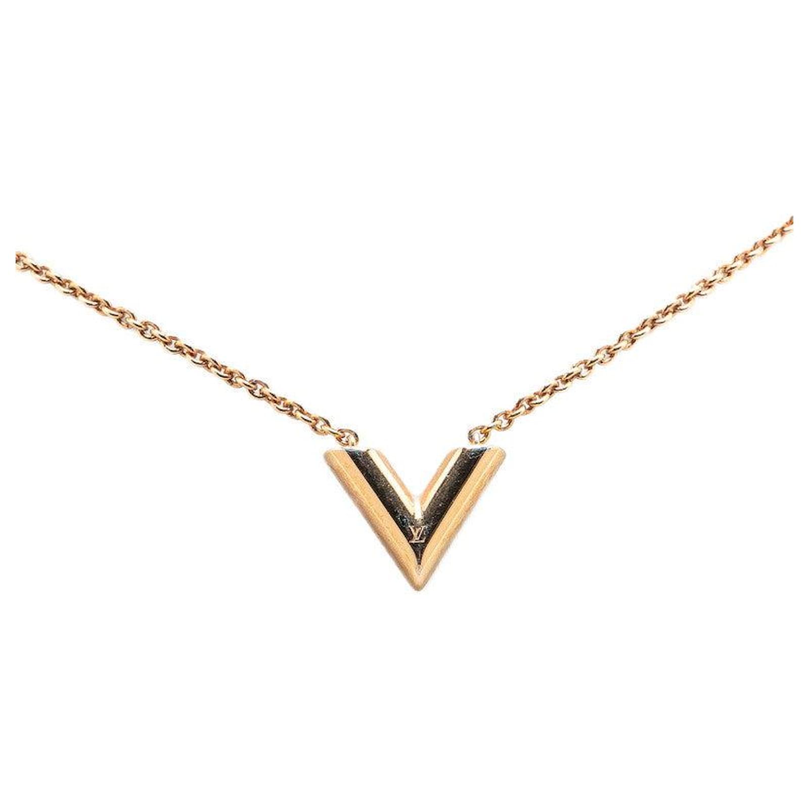 Louis Vuitton Essential V Necklace Golden Metal Gold-plated ref